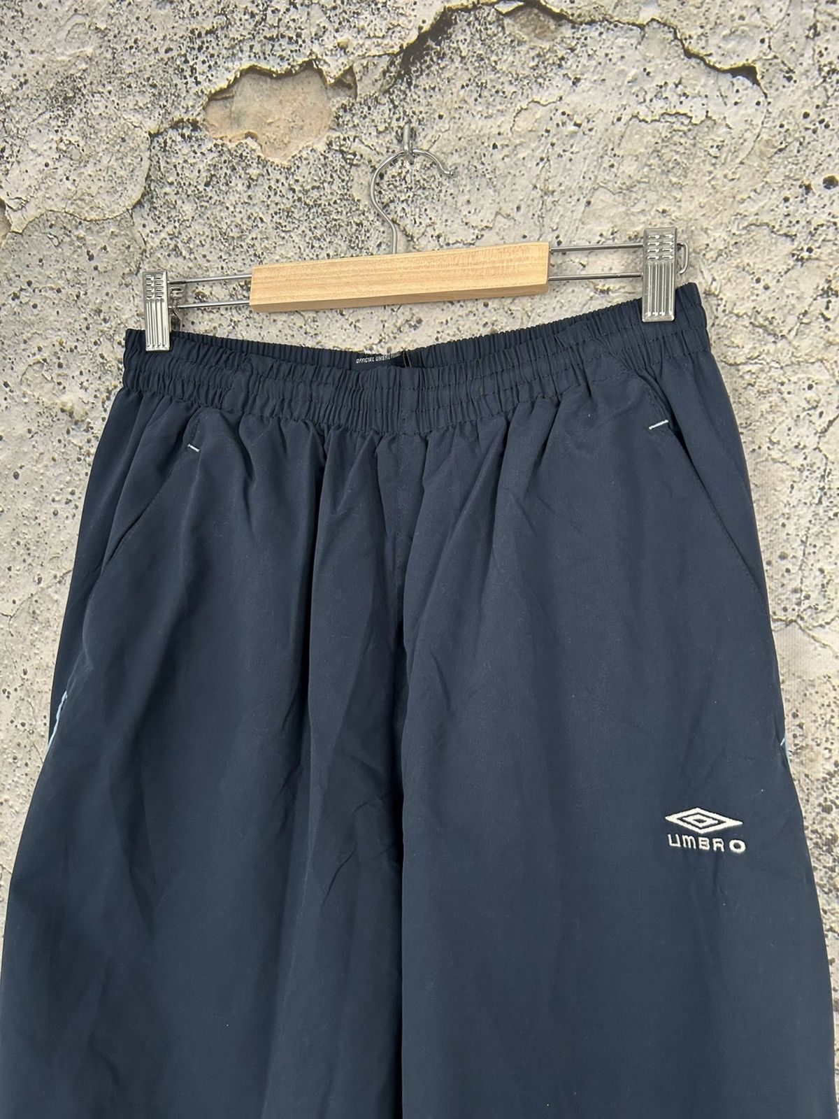 Umbro Vintage Umbro Track Sweatpants Streetwear Sport Football 90s Size US 34 / EU 50 - 4 Thumbnail