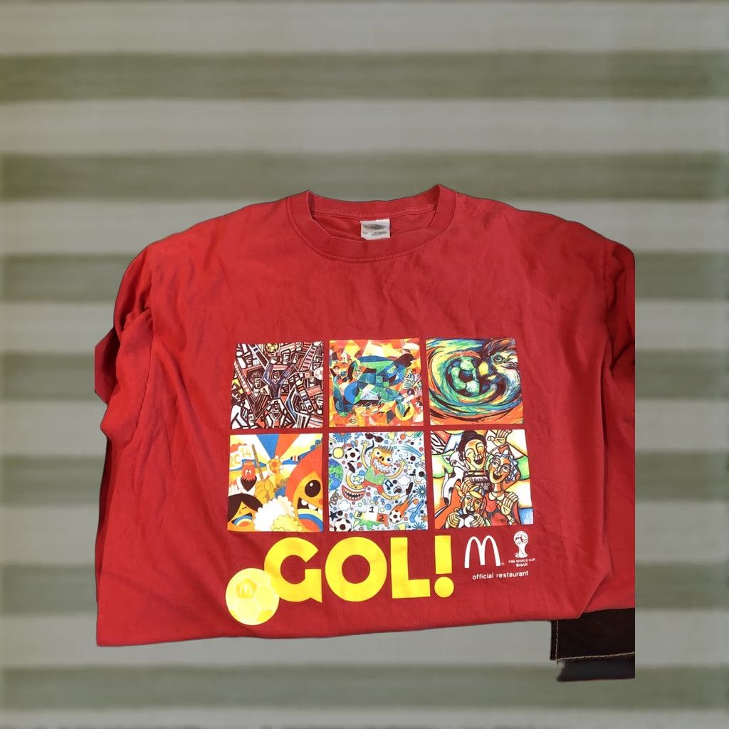 Fruit Of The Loom McDonalds Men's T Shirt XL Red Graphic Trippy Art Fifa World Cup Brasil Soccer Size US XL / EU 56 / 4 - 1 Thumbnail