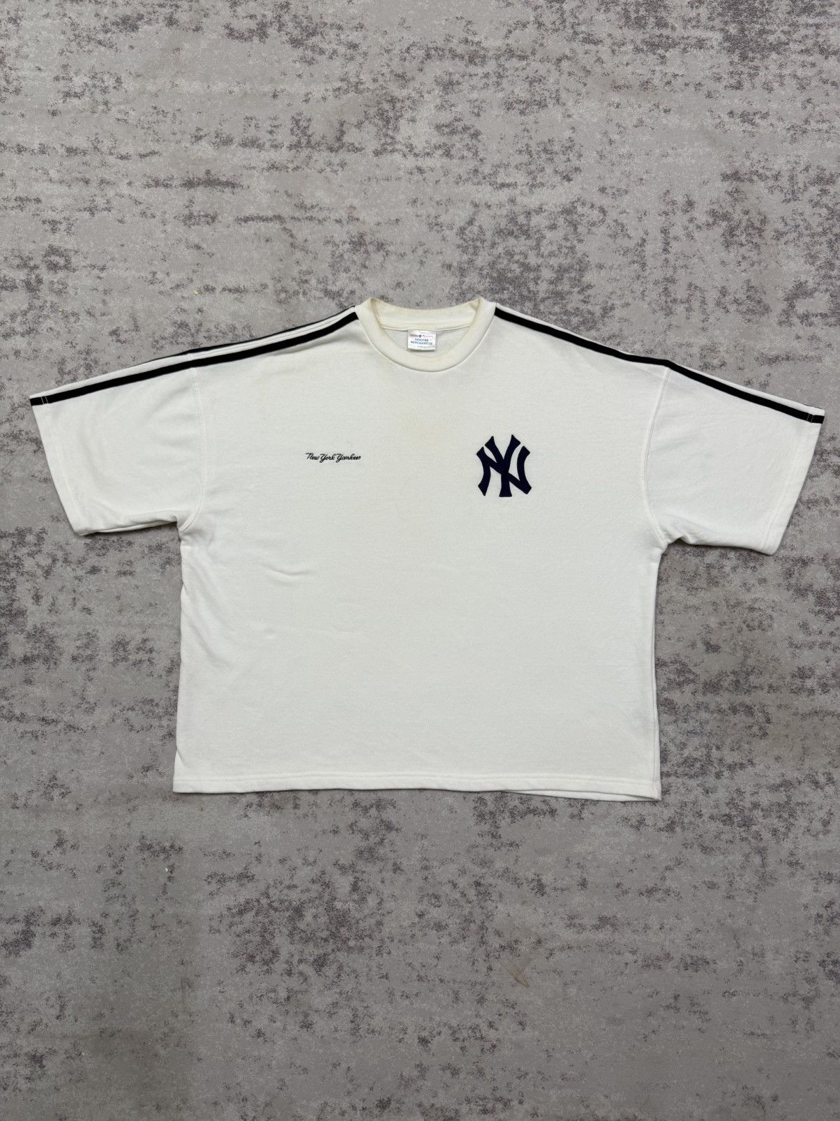 New York Yankees New York Yankees Boxy Shortsleeve Sweatshirt Size US L / EU 52-54 / 3 - 3 Thumbnail