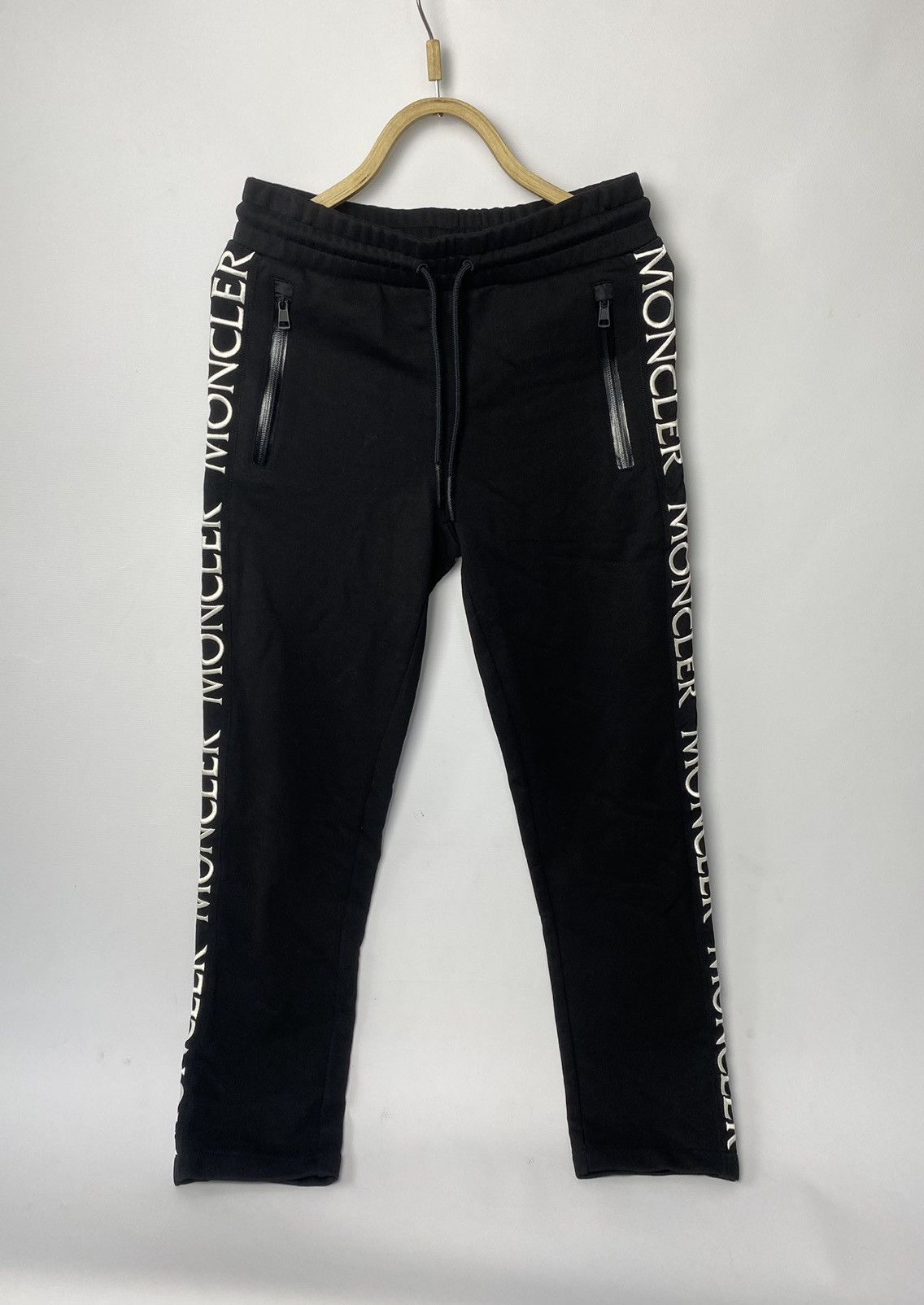 Image of Moncler Logo Sweatpants in Black, Men's (Size 30)