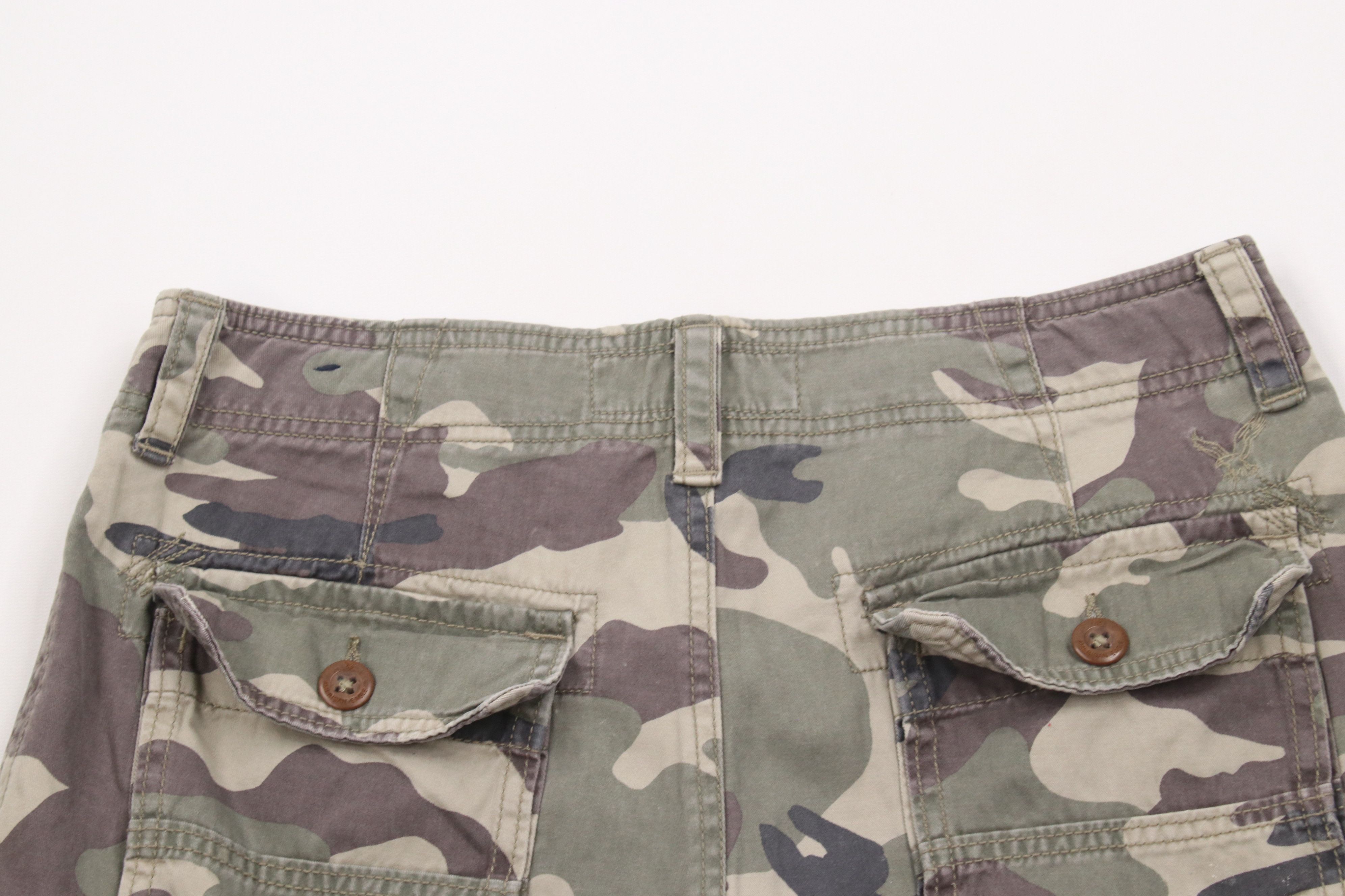 American Eagle Outfitters × Vintage Vintage Y2K American Eagle Outfitters Camouflage Shorts Size US 31 - 11 Thumbnail