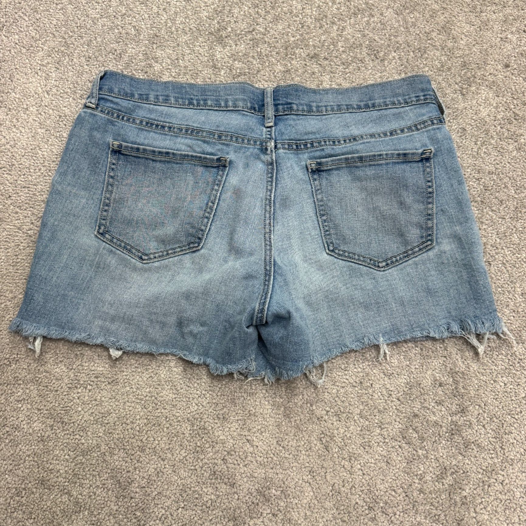 Old Navy Old Navy Denim Shorts Women 10 Blue Medium Wash Cut-Off 5-Pocket Regular Rise Womens Size 32" / US 10 / IT 46 - 2 Thumbnail