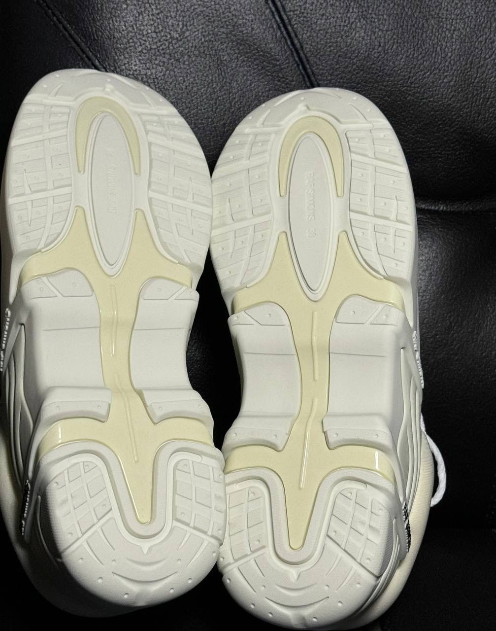 Raf Simons Raf Simons Antei White Cream Size US 6 / EU 39 - 9 Thumbnail