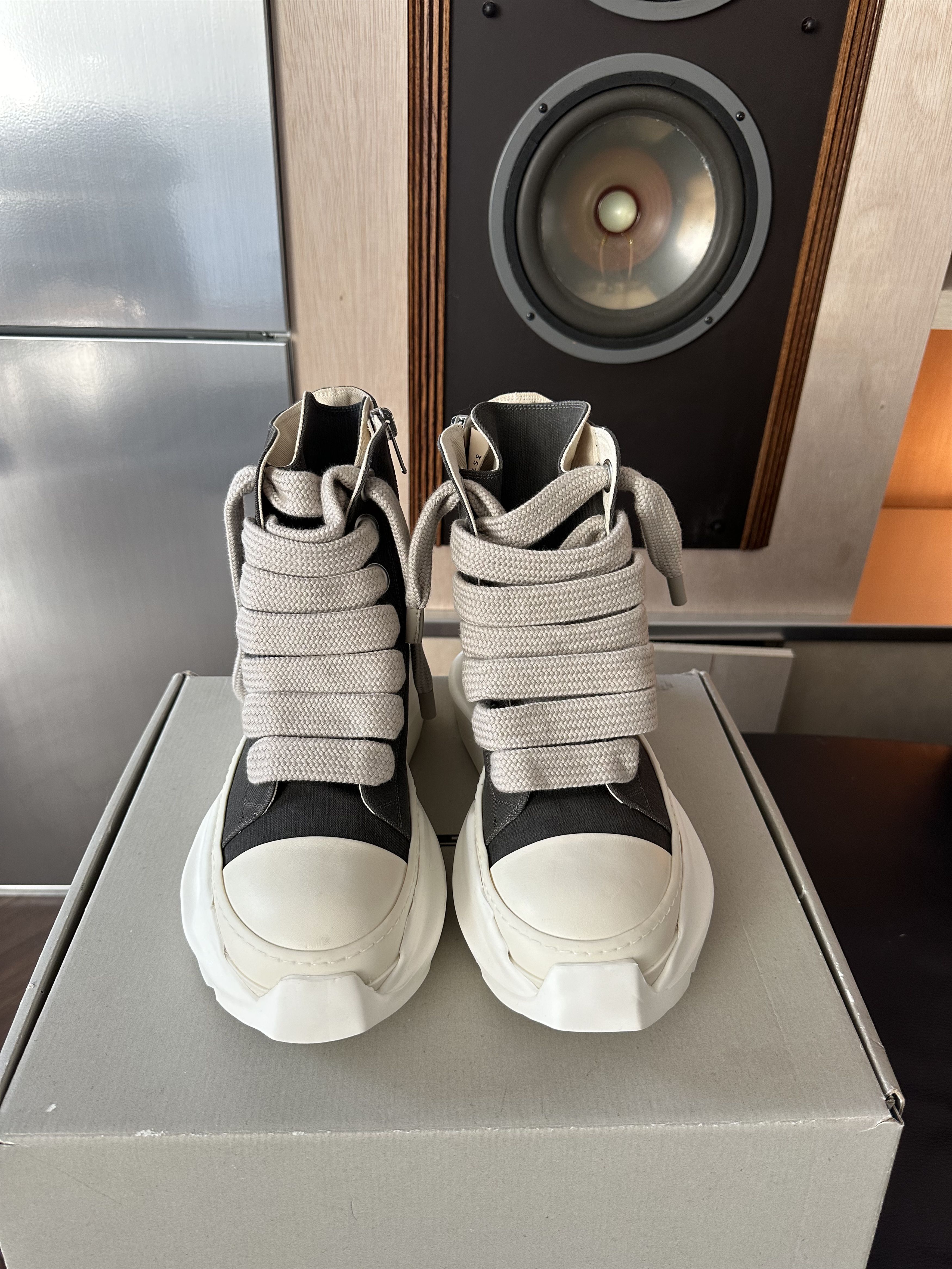 Rick Owens Drkshdw Rick Owens Drkshdw Abstract Jumbo Lace Grey Size 43.5/10.5 Size US 10.5 / EU 43-44 - 4 Thumbnail
