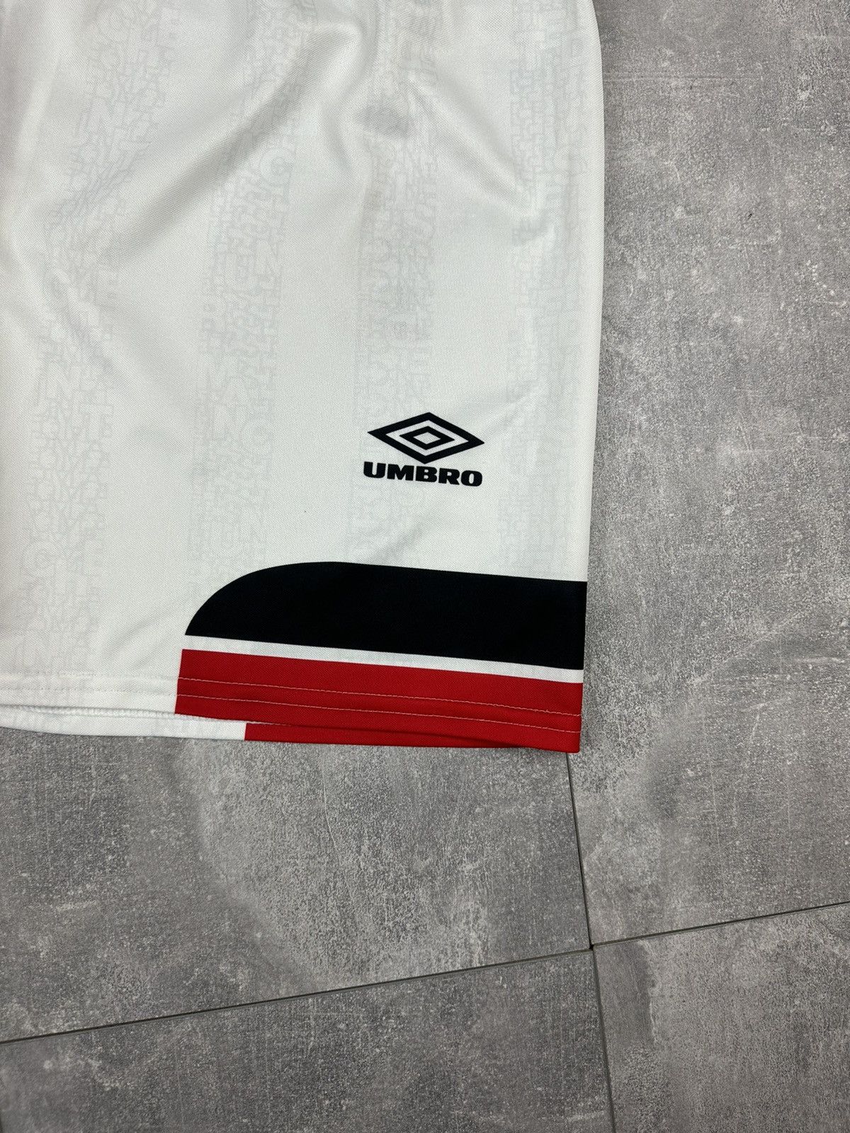 Umbro Umbro Manchester United 1994/96 Home Soccer Short Size US 34 / EU 50 - 2 Thumbnail