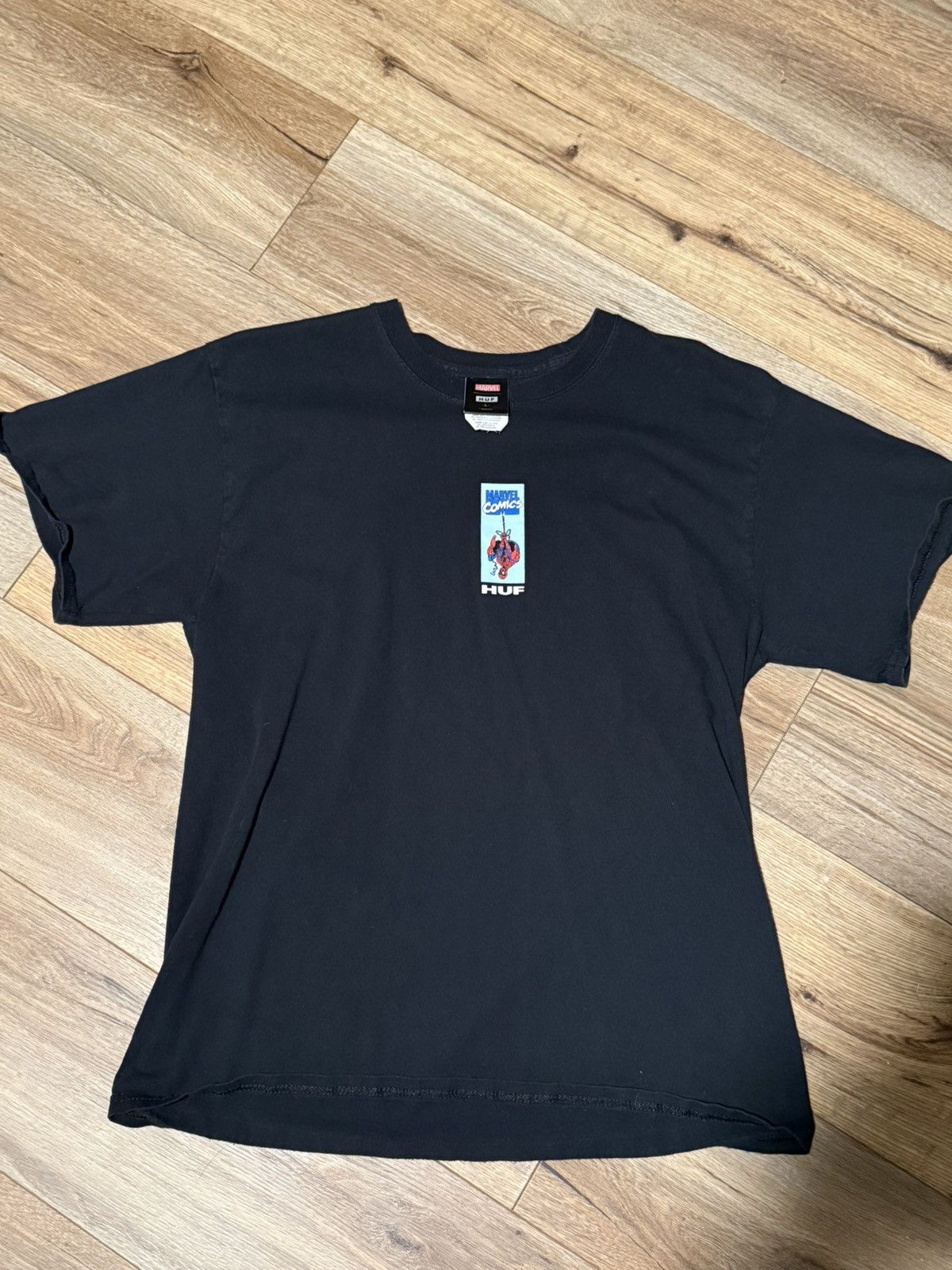 Huf × Marvel Comics Huf x Spiderman “Hangin’ out” Tee Size US L / EU 52-54 / 3 - 2 Thumbnail