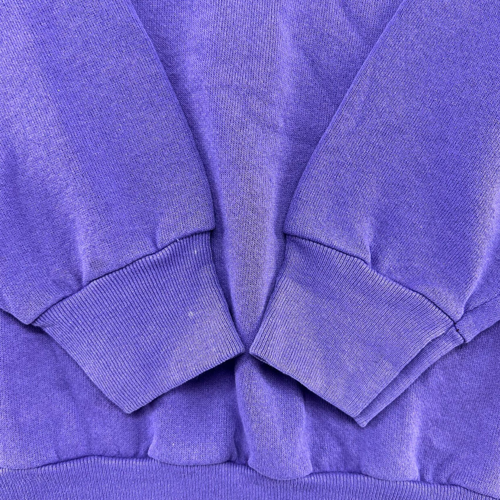 Vintage VINTAGE Onieta Sweatshirt Mens L Purple Crew Neck Pullover Fleece Blank USA 90s Size US L / EU 52-54 / 3 - 2 Thumbnail