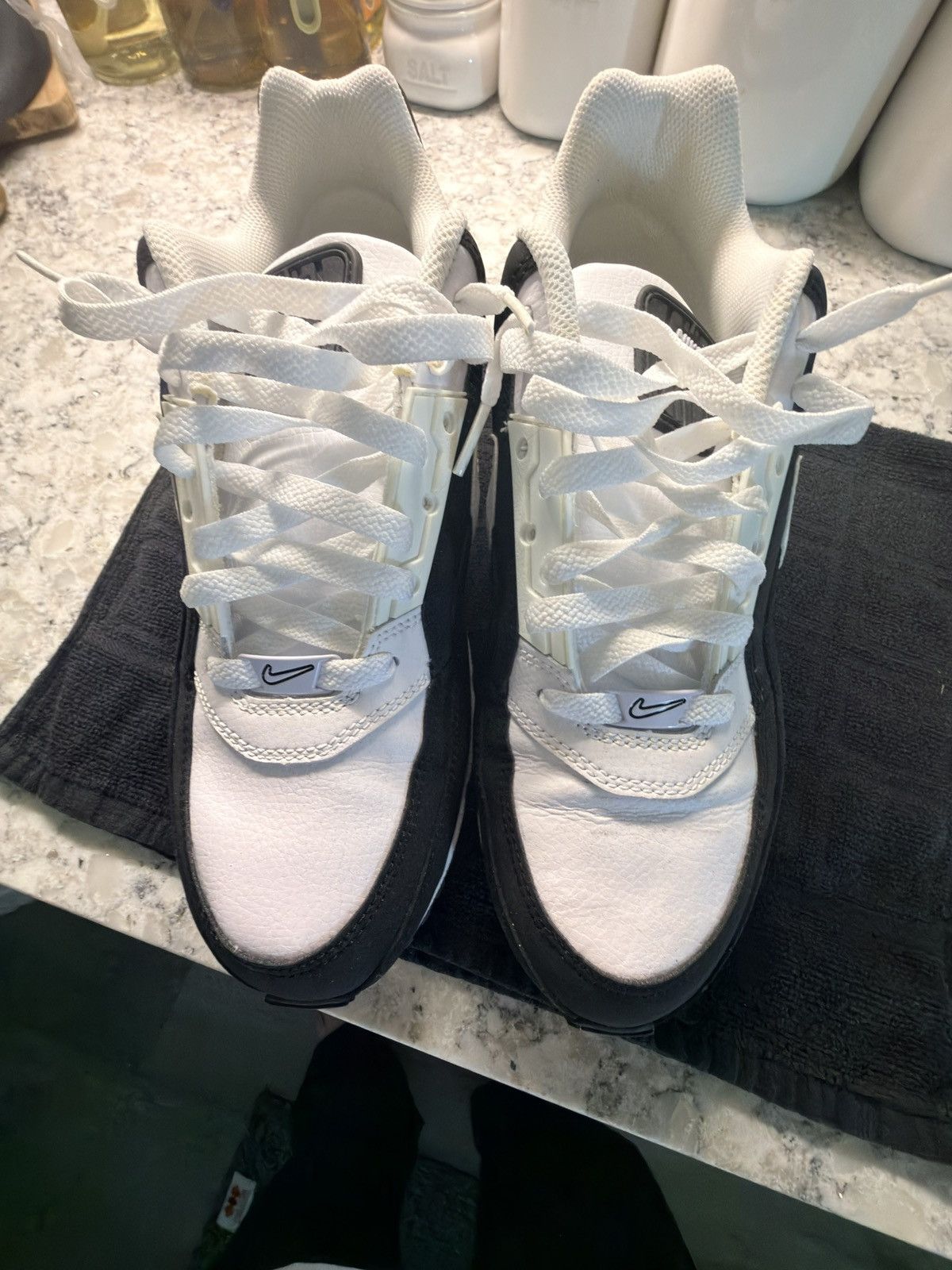 Nike Nike Airmax worn once Size US 11 / EU 44 - 1 Thumbnail