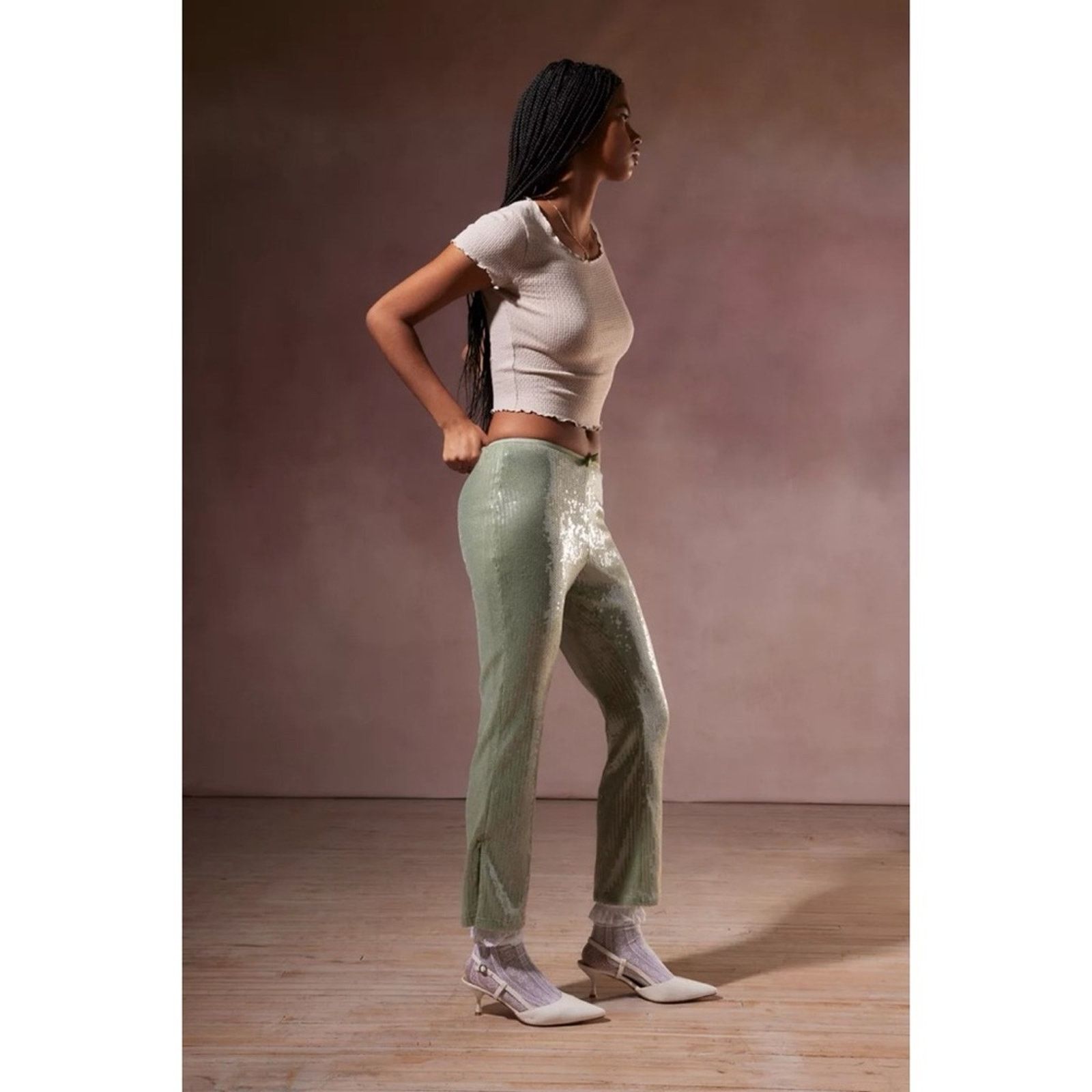 Urban Outfitters Urban Outfitters Kimchi Blue Lily Sequin Flare Pant 4 Size 27" / US 4 / IT 40 - 14 Thumbnail