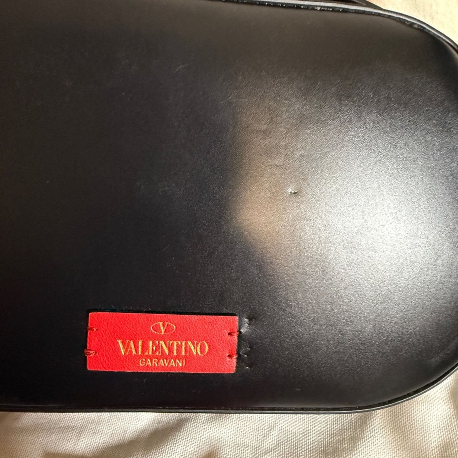 Giovanni Valentino Valentino black v logo oval shape crossbody Size ONE SIZE - 5 Thumbnail