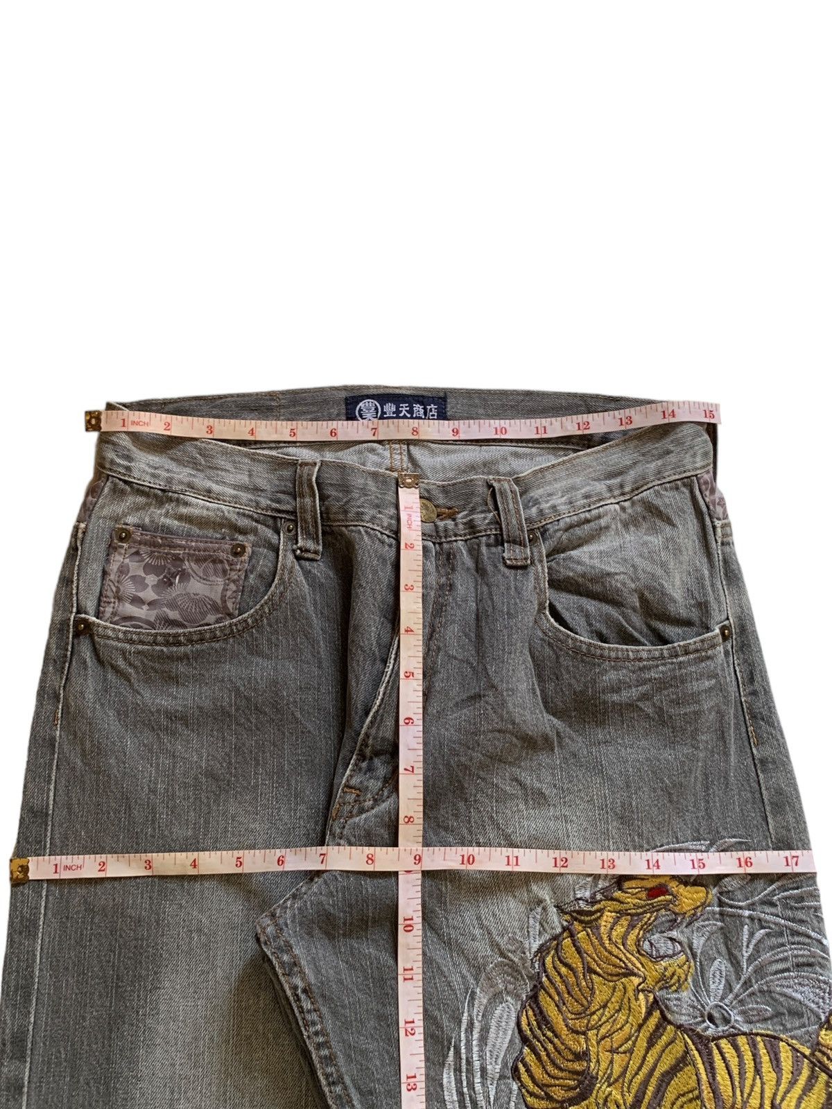 Japanese Brand Vintage Japanese Brand Golden Tiger Embroidered Baggy Jeans Size US 30 / EU 46 - 10 Thumbnail