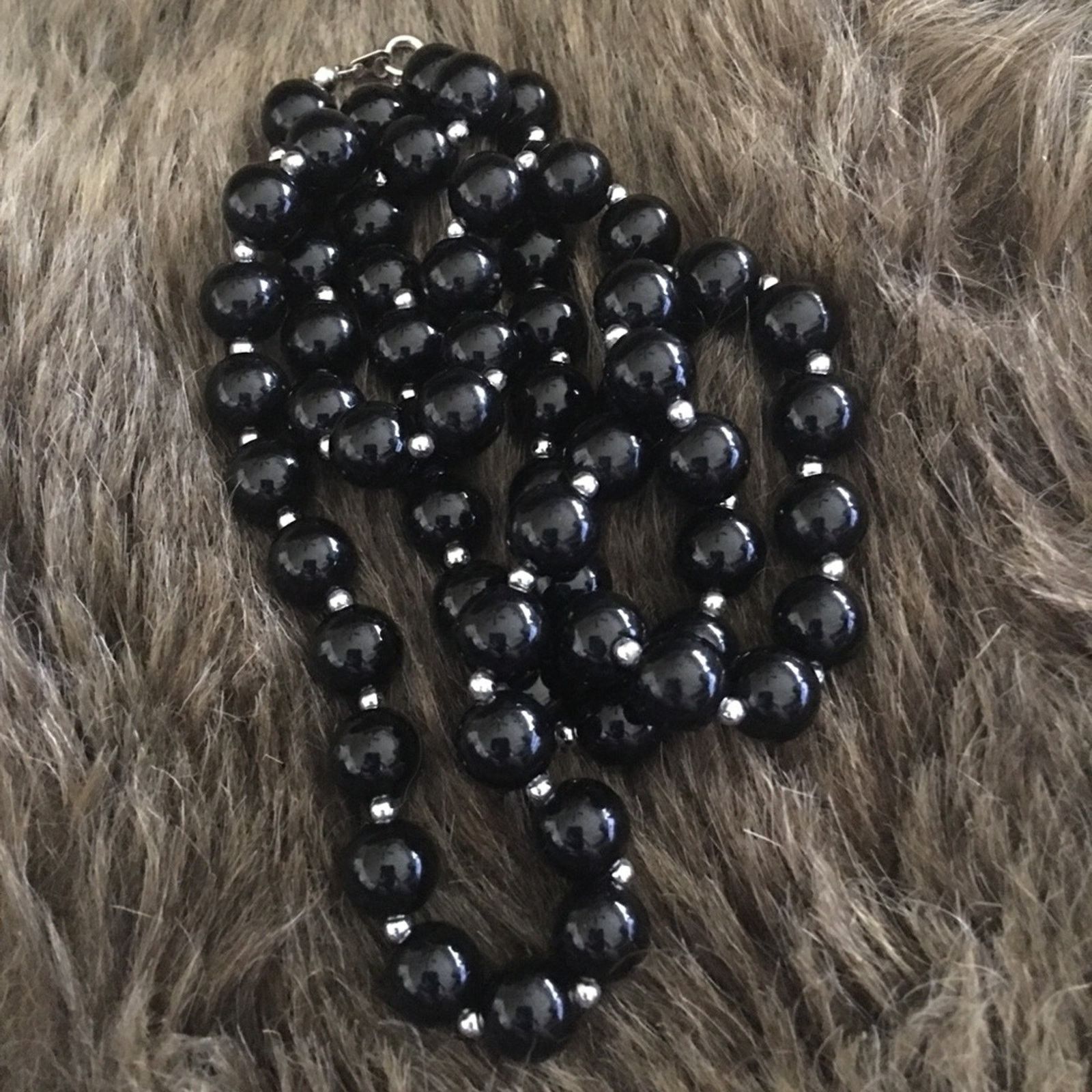 Vintage Vintage black plastic round bead necklace Size ONE SIZE - 6 Thumbnail