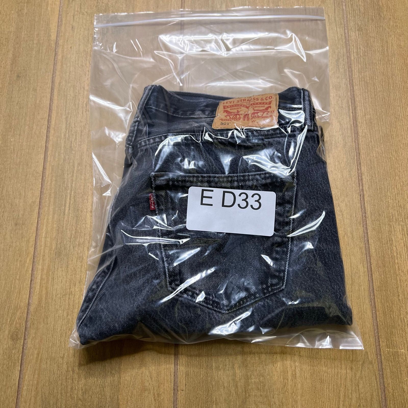 Levi's Levi’s 501 Jeans Mens Actual Sz 32x29 Black Gray Button Fly Size US 34 / EU 50 - 12 Thumbnail