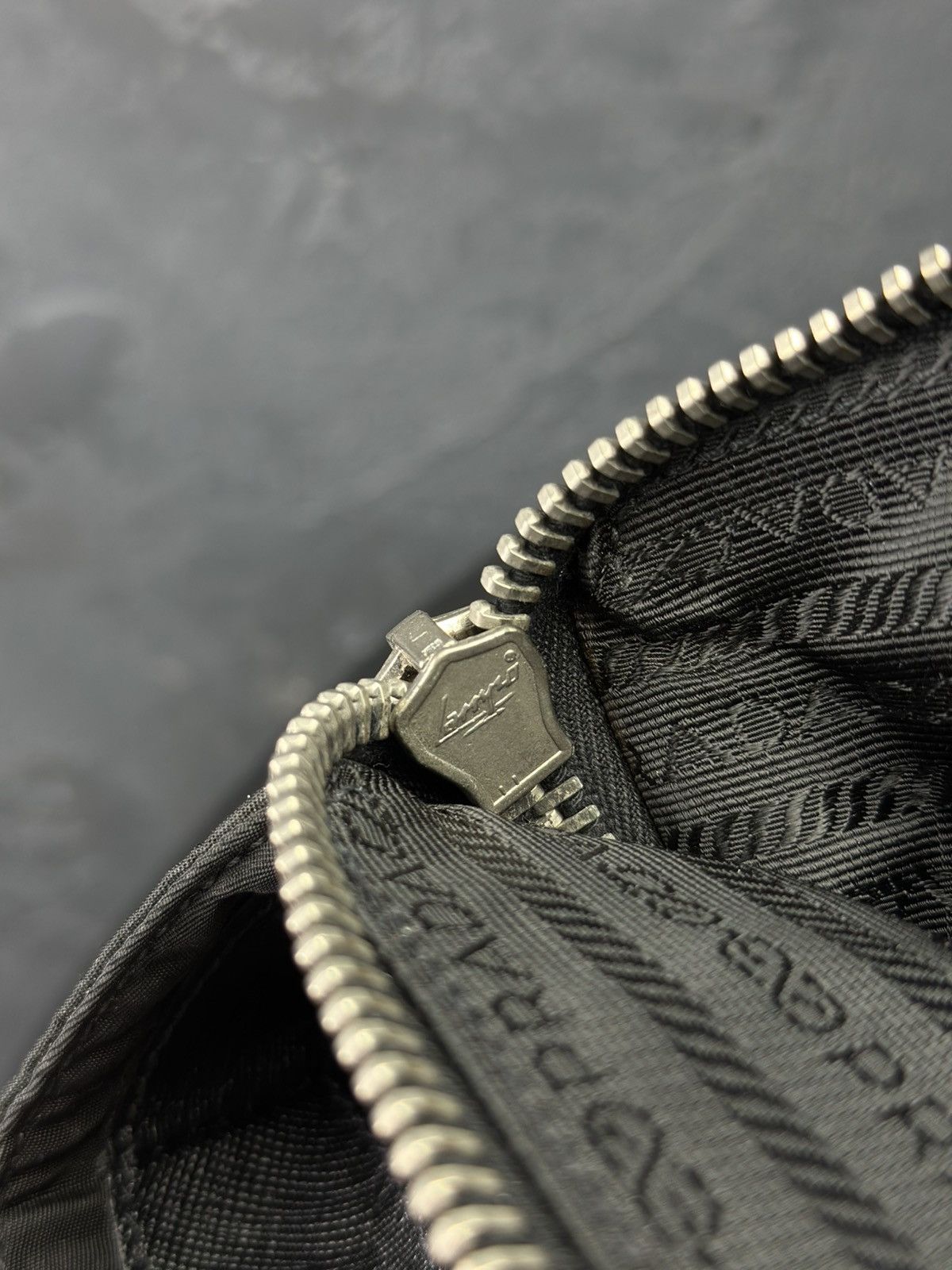 Prada Vintage 90s PRADA Tessuto Nylon Shoulder Bag Rare Size ONE SIZE - 17 Thumbnail