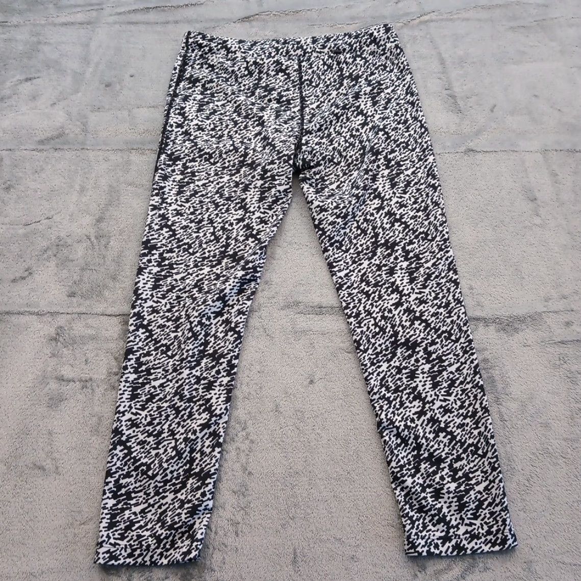 Nike Nike Dri-Fit Leggings Womens Small Black Geometric Pull On Crop 26x21.5 Mid Rise Size 32" / US 10 / IT 46 - 7 Thumbnail
