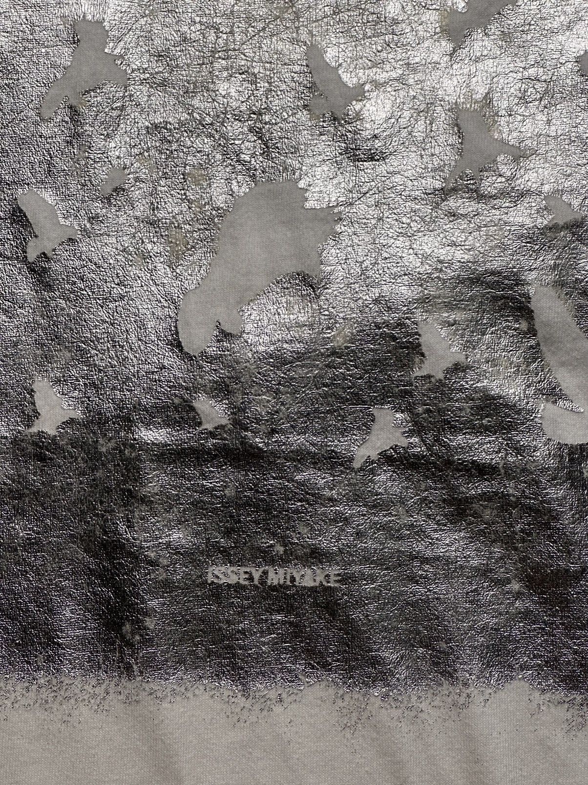 Issey Miyake 90’s Issey Miyake Metallic Silver foil Bird Silhouete tshirt Size US M / EU 48-50 / 2 - 5 Thumbnail