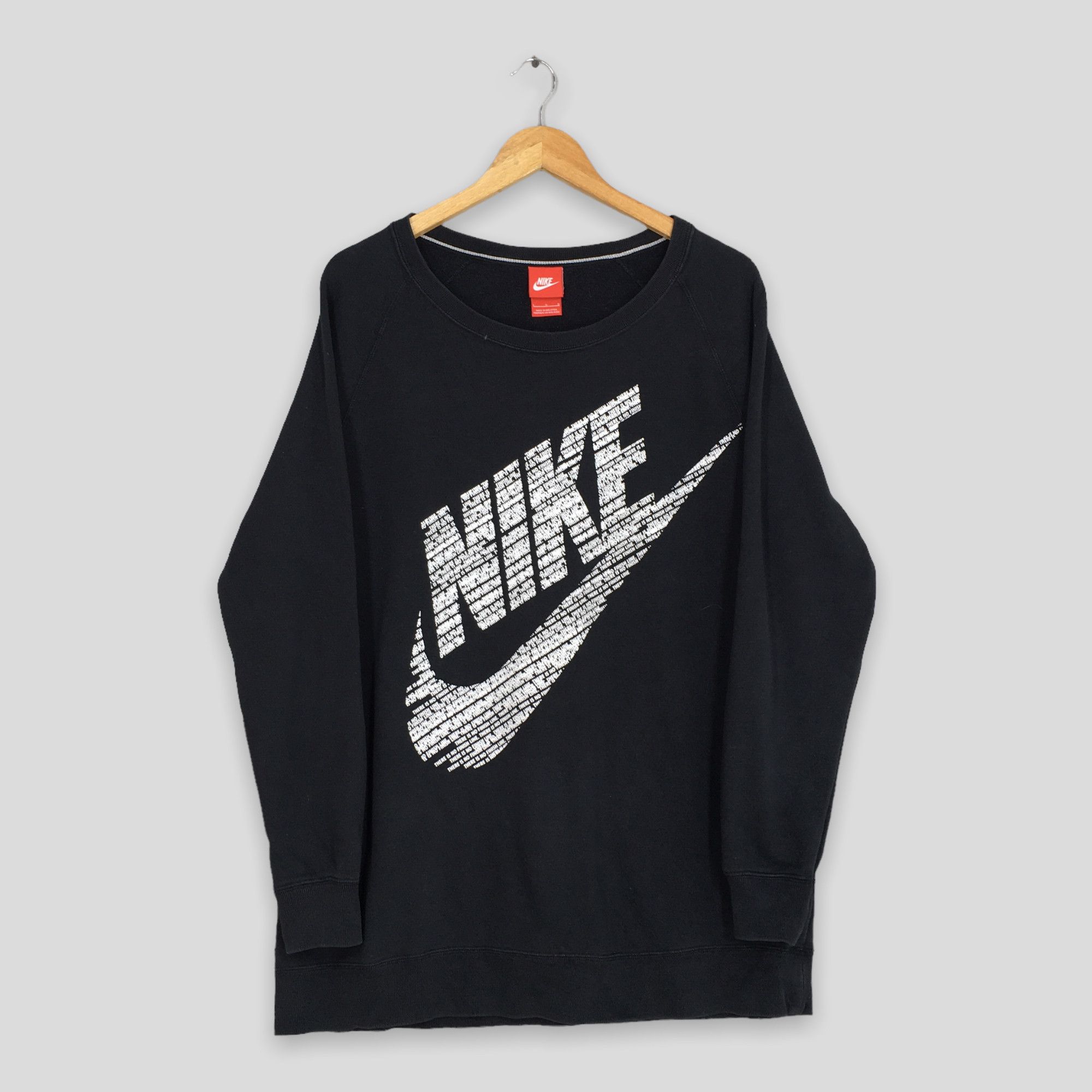 Nike Vintage Y2K Nike Swoosh Black Sweatshirt Large Size US L / EU 52-54 / 3 - 1 Thumbnail