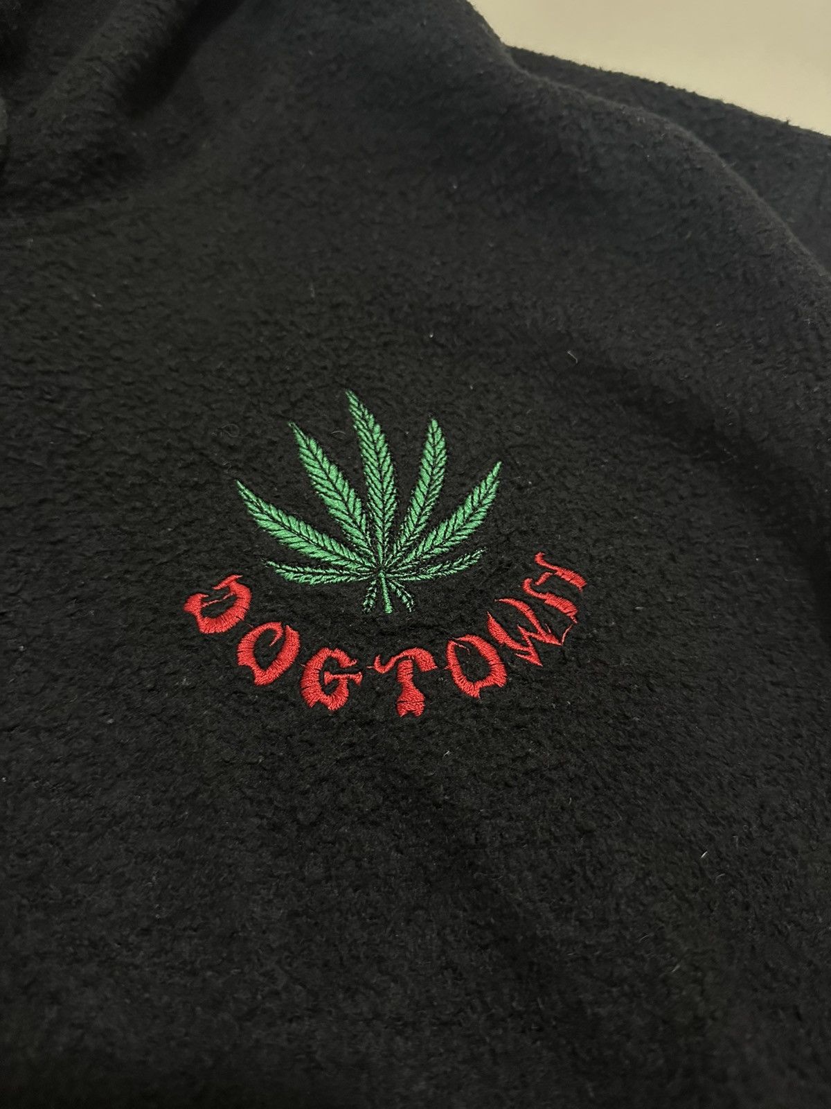 Dogtown VTG Dogtown Sweatshirt Hoodie Big Logo Marijuana Canabis Size US L / EU 52-54 / 3 - 8 Thumbnail