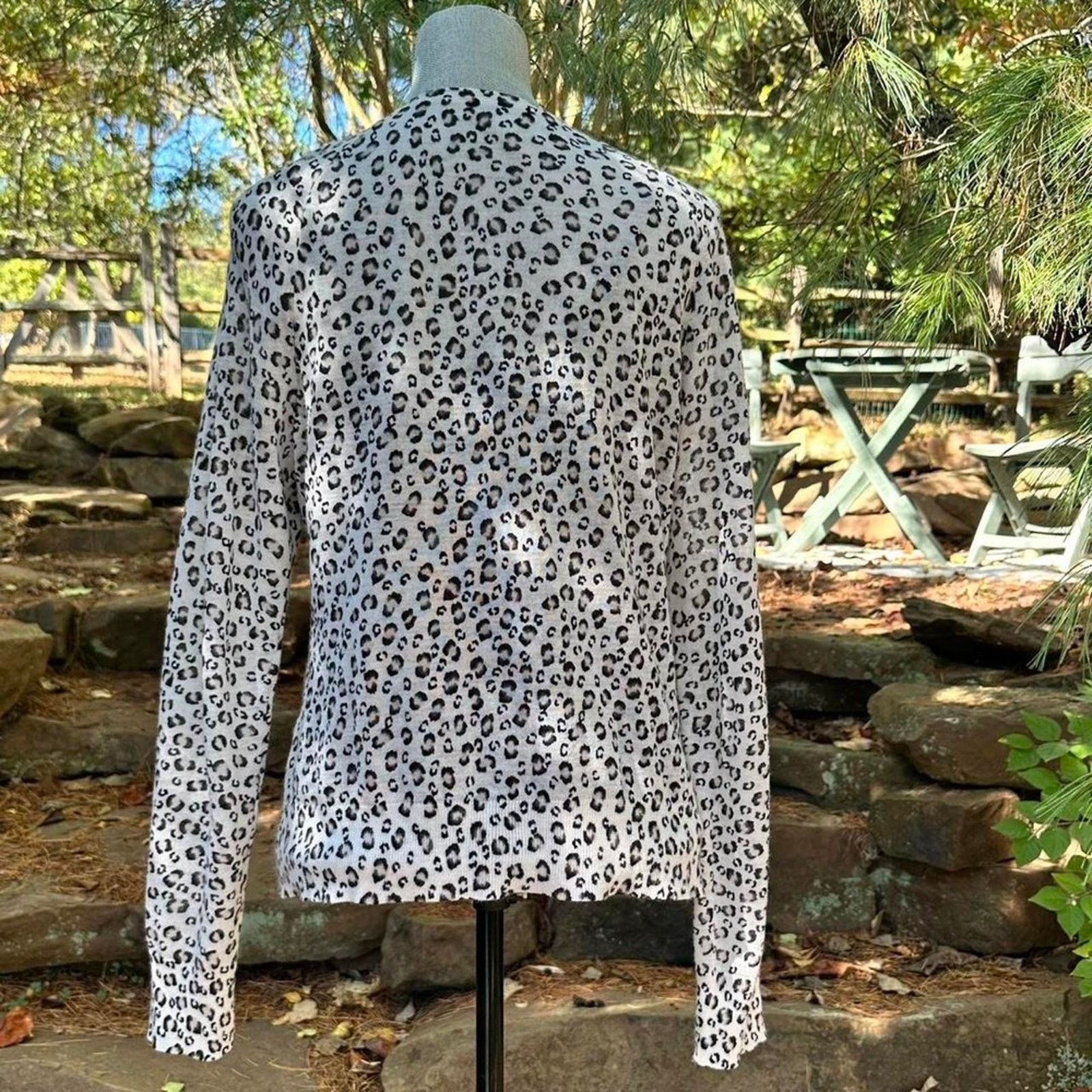 Ann Taylor Leopard long sleeve cardigan medium Size L / US 10 / IT 46 - 4 Thumbnail