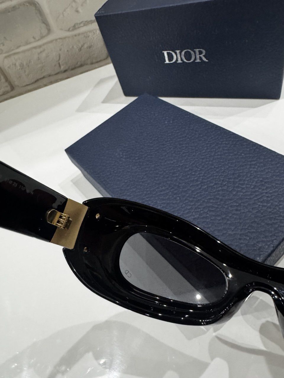Dior Christian Dior "Lady" Black Oval Cat Eye Shield Sunglasses Size ONE SIZE - 12 Thumbnail