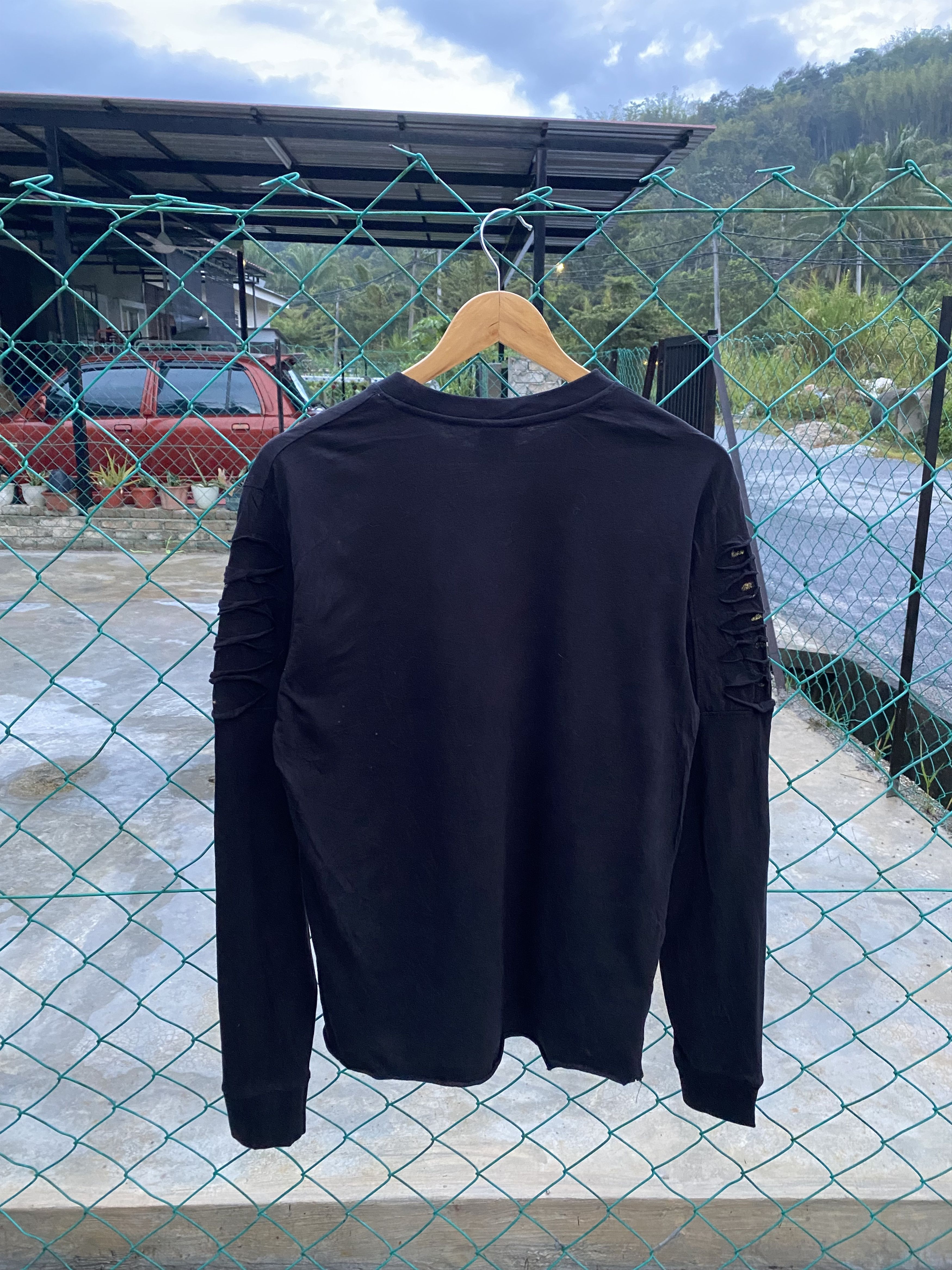 Southpole Southpole distressed punk style long sleeve tees Size US M / EU 48-50 / 2 - 2 Thumbnail