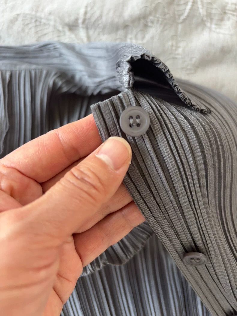 Issey Miyake Issey Miyake Grey pleated shirt Size M / US 6-8 / IT 42-44 - 7 Thumbnail