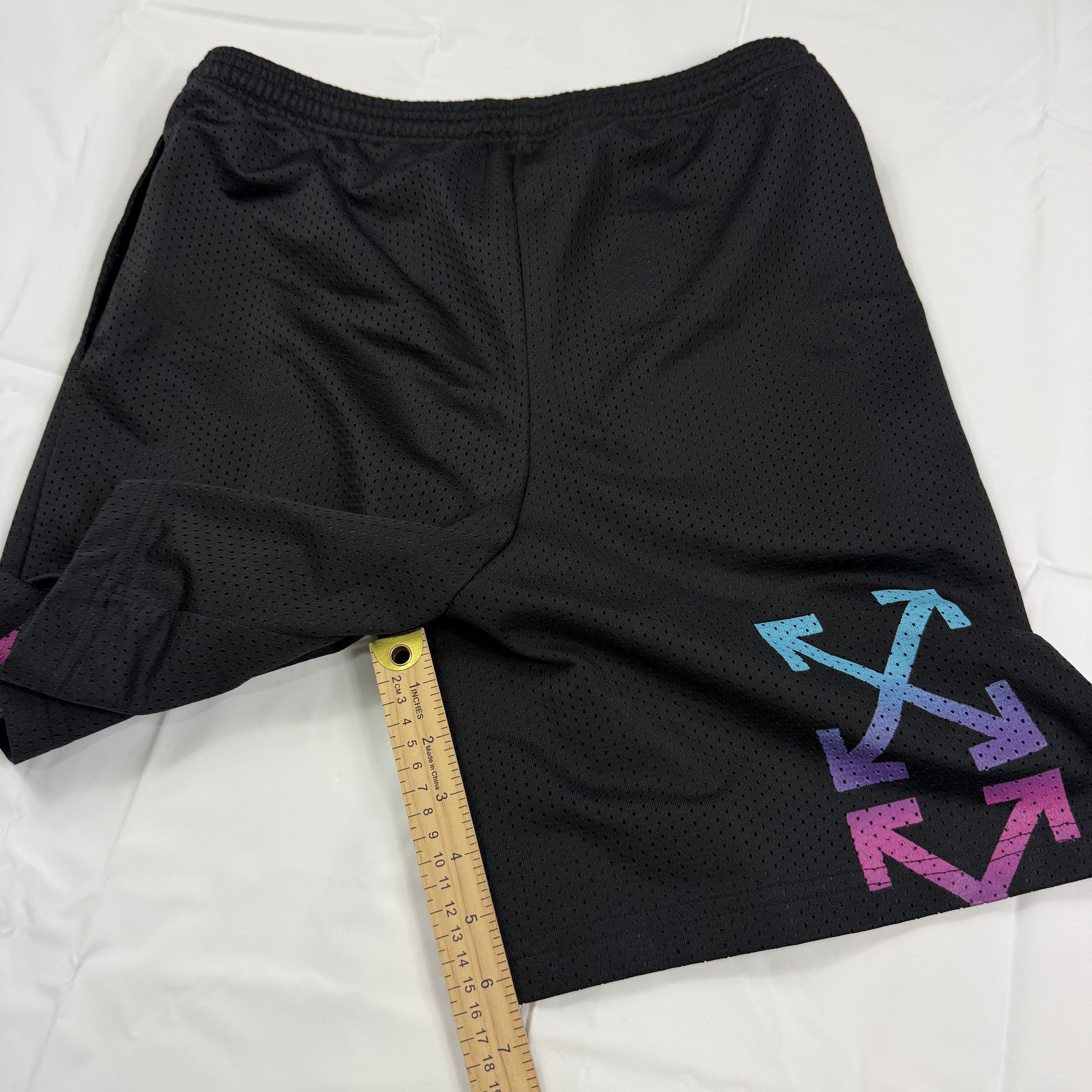 Off-White Off-White Mens Black Gradient Arrow Mesh Basketball Shorts Size US 29 - 8 Thumbnail