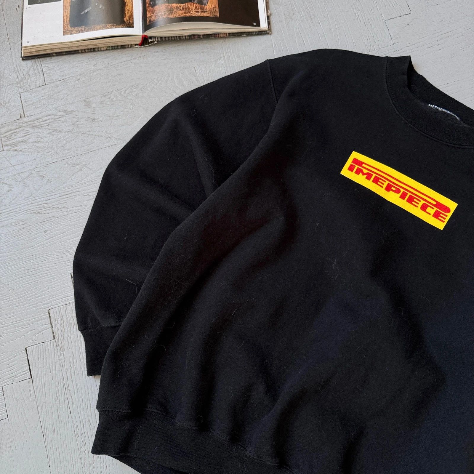 Vintage Automotive Girl Graphic Crewneck Sweatshirt Size US S / EU 44-46 / 1 - 2 Thumbnail