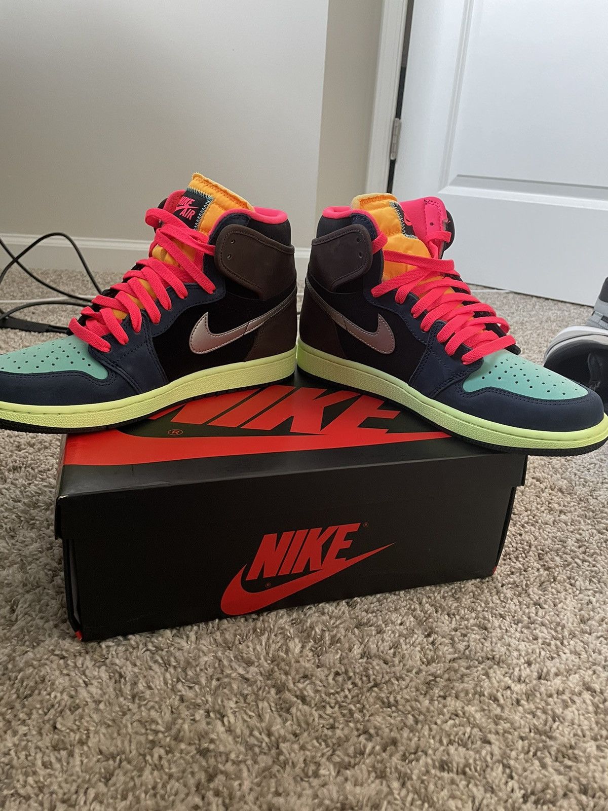 Jordan Brand × Nike Air Jordan 1 OG Tokyo Biohack Size US 9.5 / EU 42-43 - 5 Thumbnail