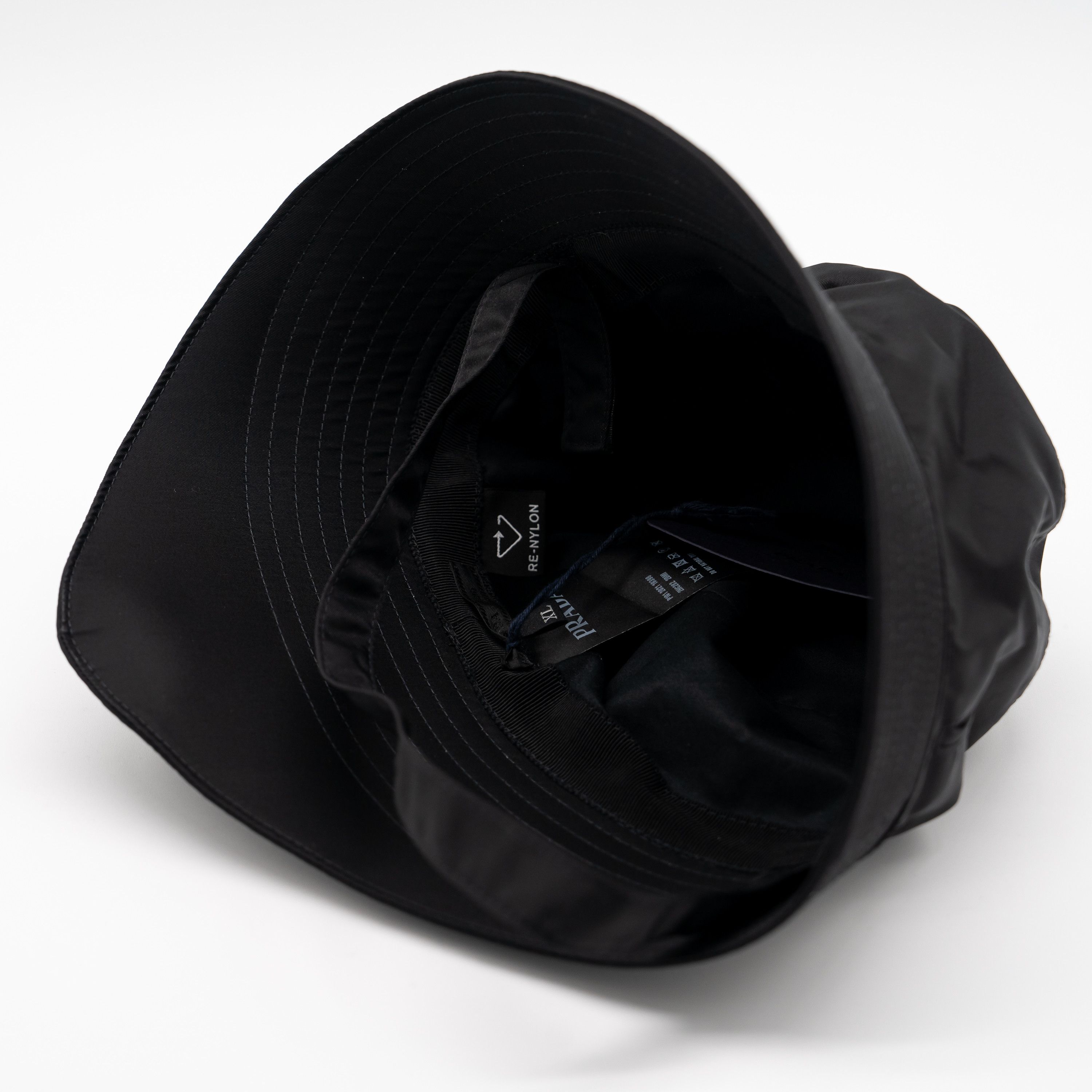 Prada XL Prada Re-Nylon Bucket Hat Black with Pouch Pocket Size ONE SIZE - 3 Thumbnail