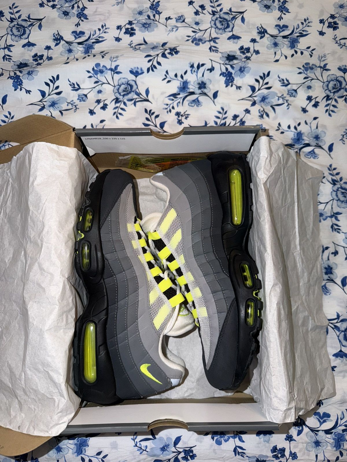 Nike Nike Air Max 95 'Neon' 2020 Size US 10.5 / EU 43-44 - 1 Thumbnail