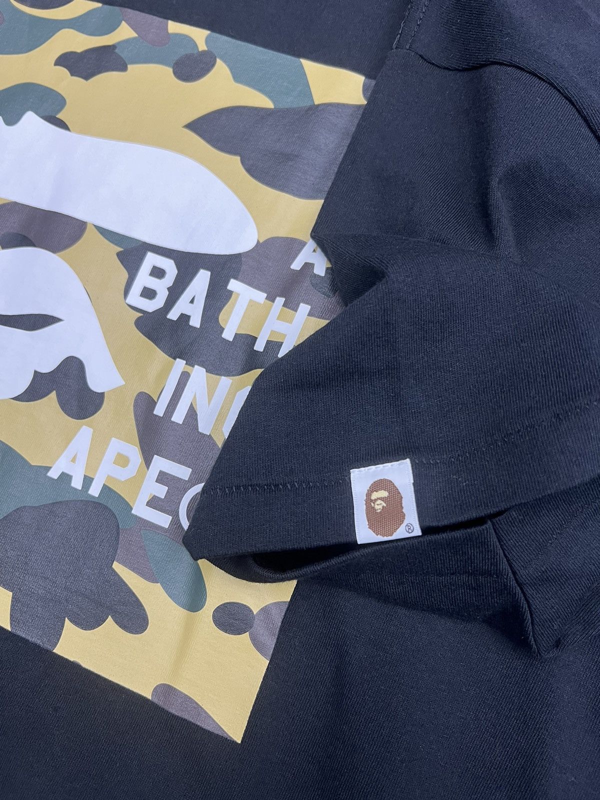 Bape Bape 1st Camo Face Tag Logo T-Shirt Size US L / EU 52-54 / 3 - 3 Thumbnail