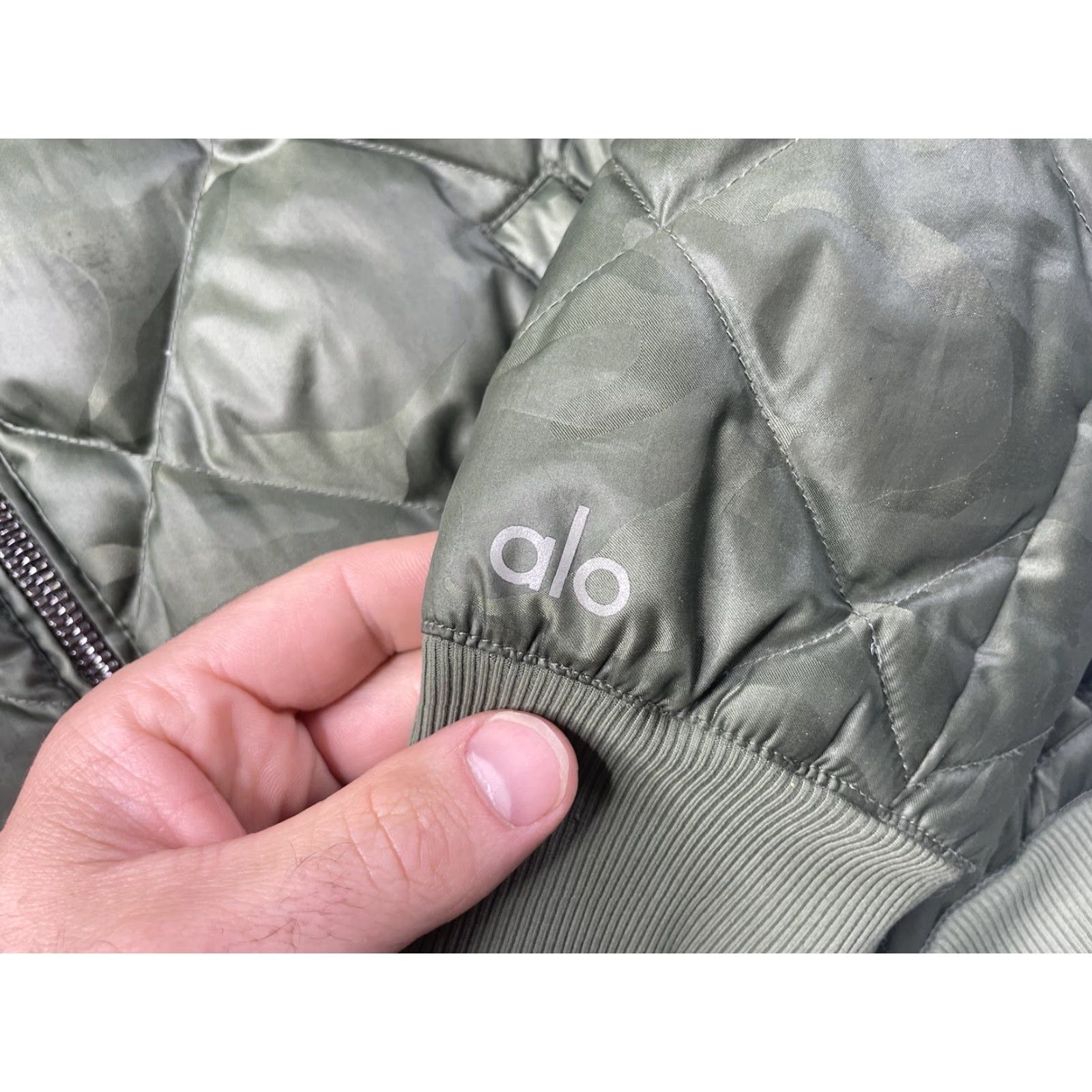 Alo ALO Green Camo Quilted Down Puffer Bomber Jacket Full Zip Womens Size S Size S / US 4 / IT 40 - 5 Thumbnail