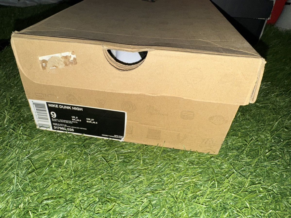 Nike Nike Dunk Panda High Top Sneakers Size US 9 / EU 42 - 8 Thumbnail