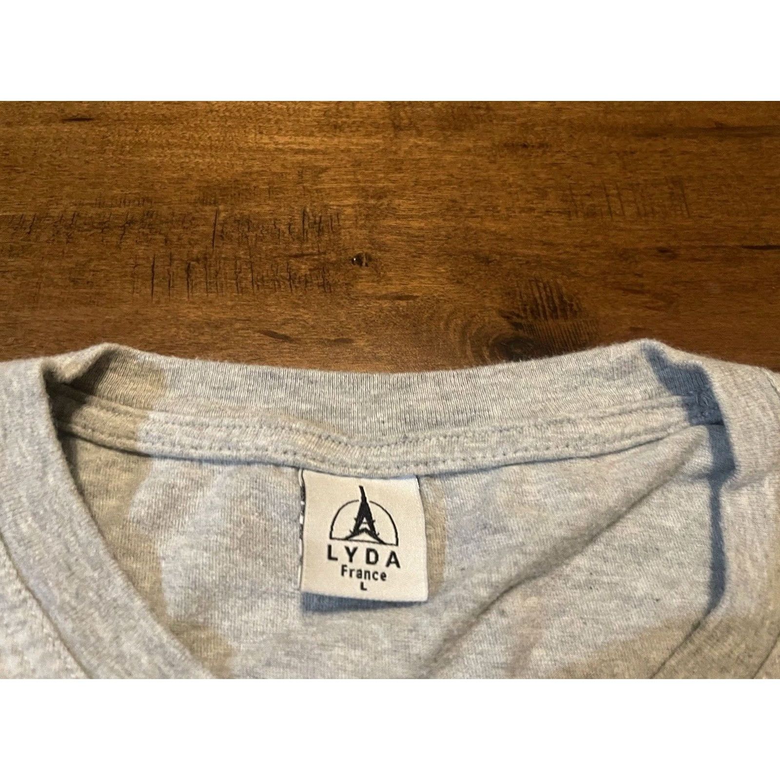 Vintage VINTAGE Lyda Paris France Eiffel Tower Travel Embroidered T-Shirt Adult L Gray Mens Size US L / EU 52-54 / 3 - 3 Thumbnail