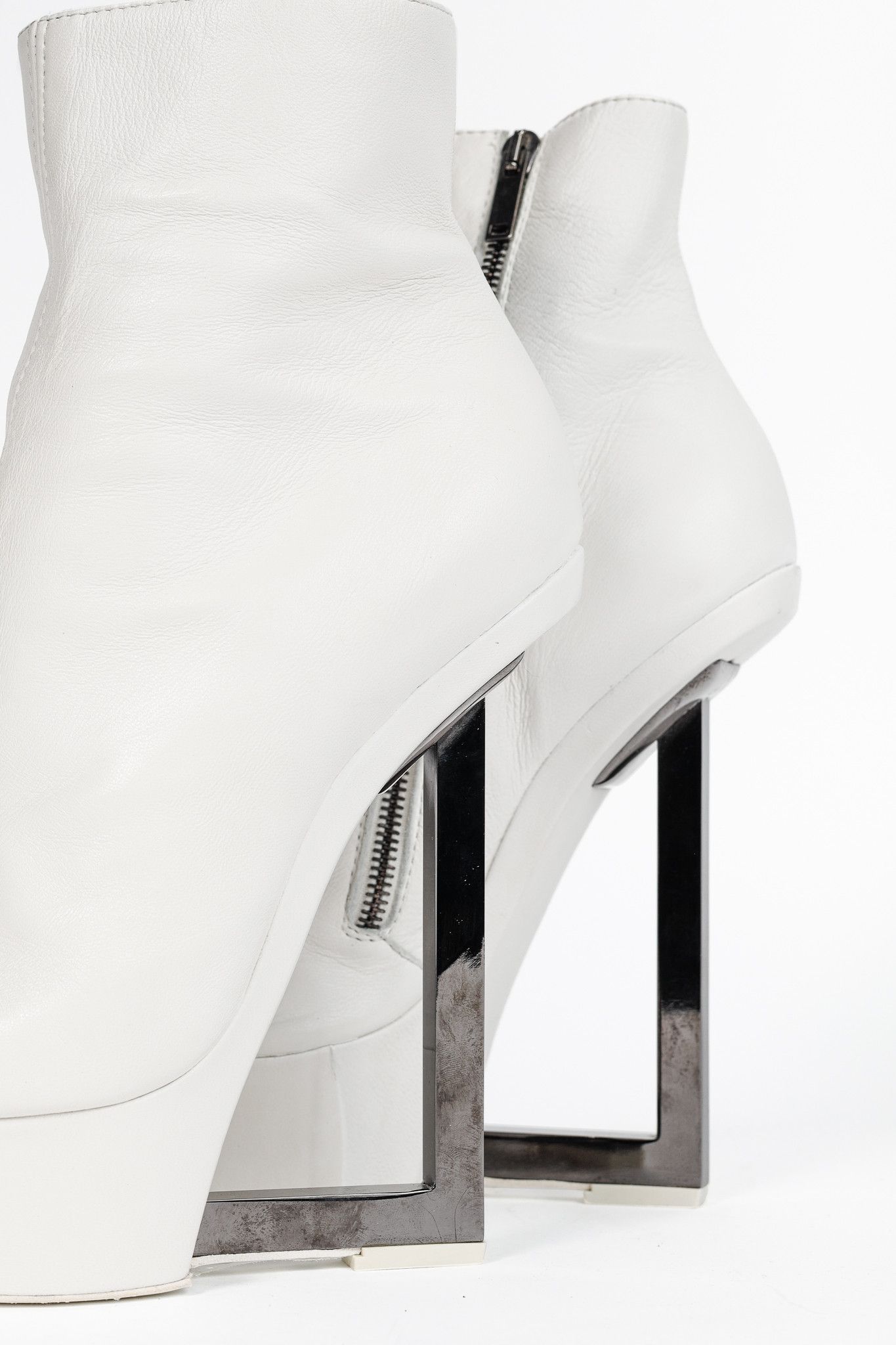 Gareth Pugh Gareth Pugh SS/14 Runway Leather Angular-Heel Ankle Boots Size US 9.5 / IT 39.5 - 7 Thumbnail