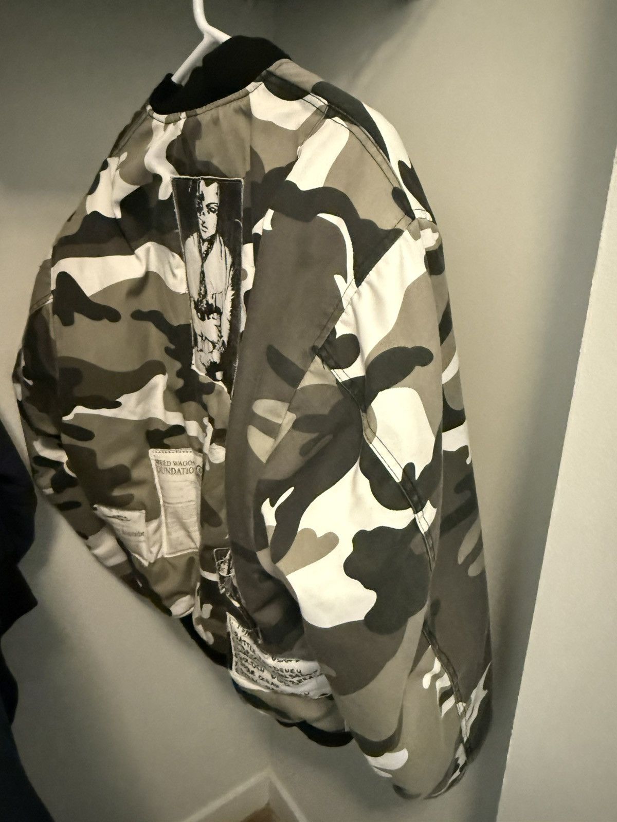 Rough Simmons Rough Simmons OG AW/19 Ora! Ora! Ora! JoJo Patch Bomber Size US L / EU 52-54 / 3 - 16 Thumbnail