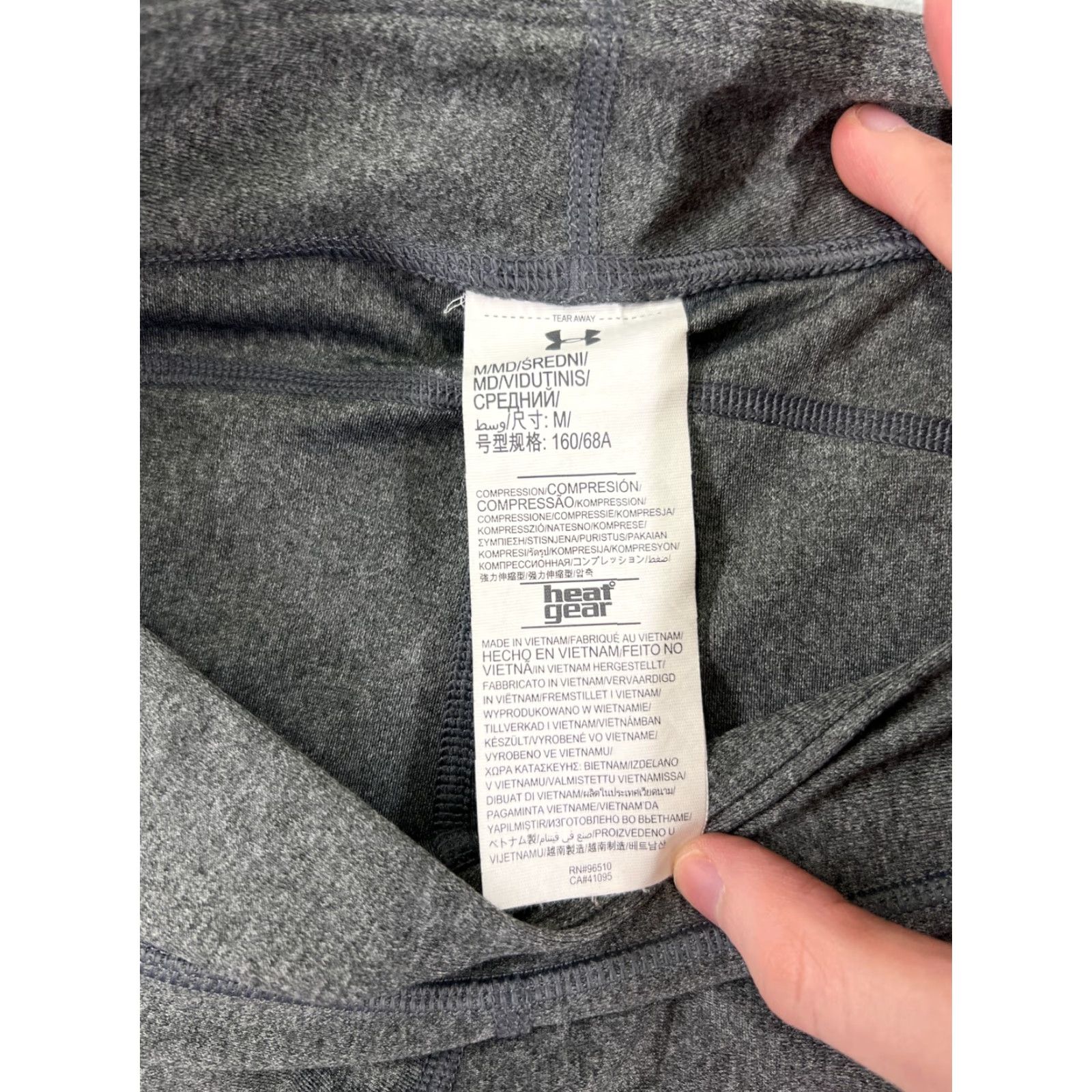 Under Armour Under Armor Leggings Womens M Gray Crop Capri Athletic Polyester Blend Yoga Size 32" / US 10 / IT 46 - 3 Thumbnail