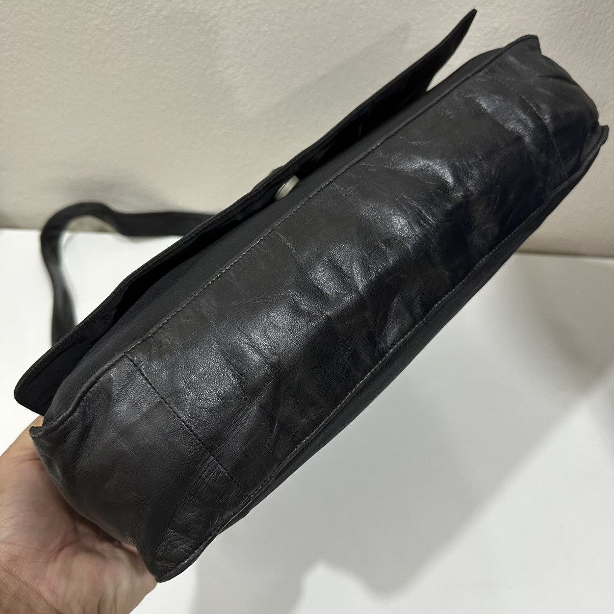 Prada AUTHENTIC PRADA NYLON TRIMMED LEATHER SHOULDER BAG Size ONE SIZE - 9 Thumbnail