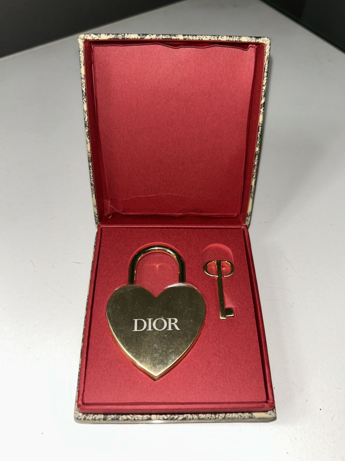 Dior Dior Gold Heart Padlock with CD Key Size ONE SIZE - 1 Thumbnail