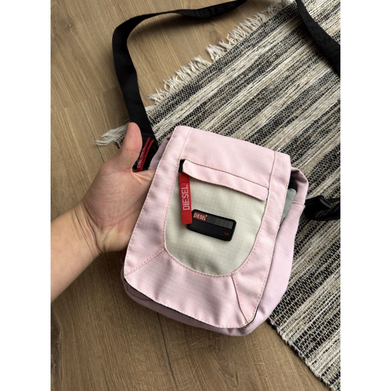 Diesel VINTAGE Diesel Crosboddy Rare Pink Shoulder Bag - Y2K Sling Massenger Bag, Unisex Adults, Medium Size ONE SIZE - 3 Thumbnail