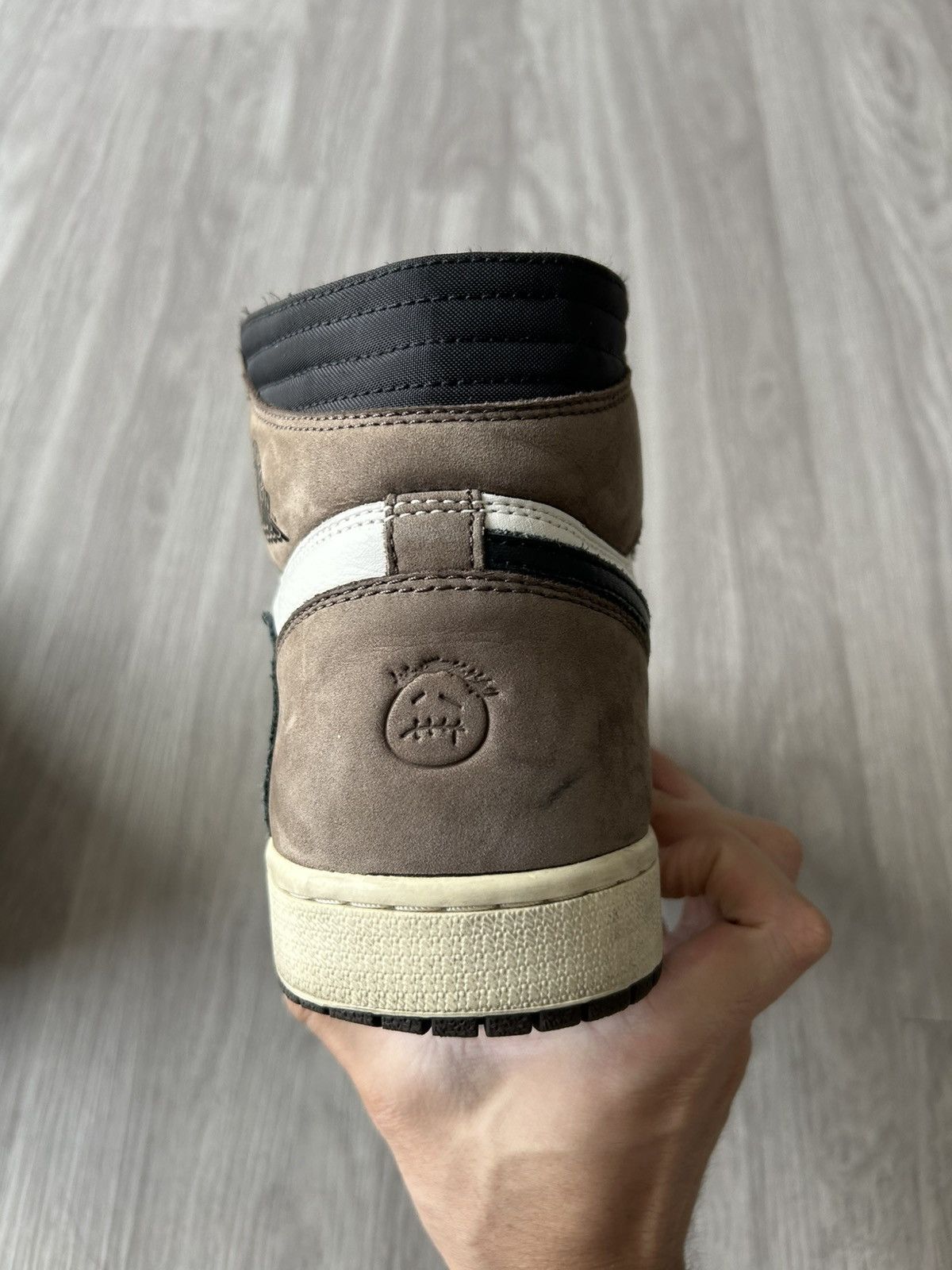 Jordan Brand × Travis Scott Travis Scott x Air Jordan Retro 1 High OG Mocha Size 11 Size US 11 / EU 44 - 15 Thumbnail