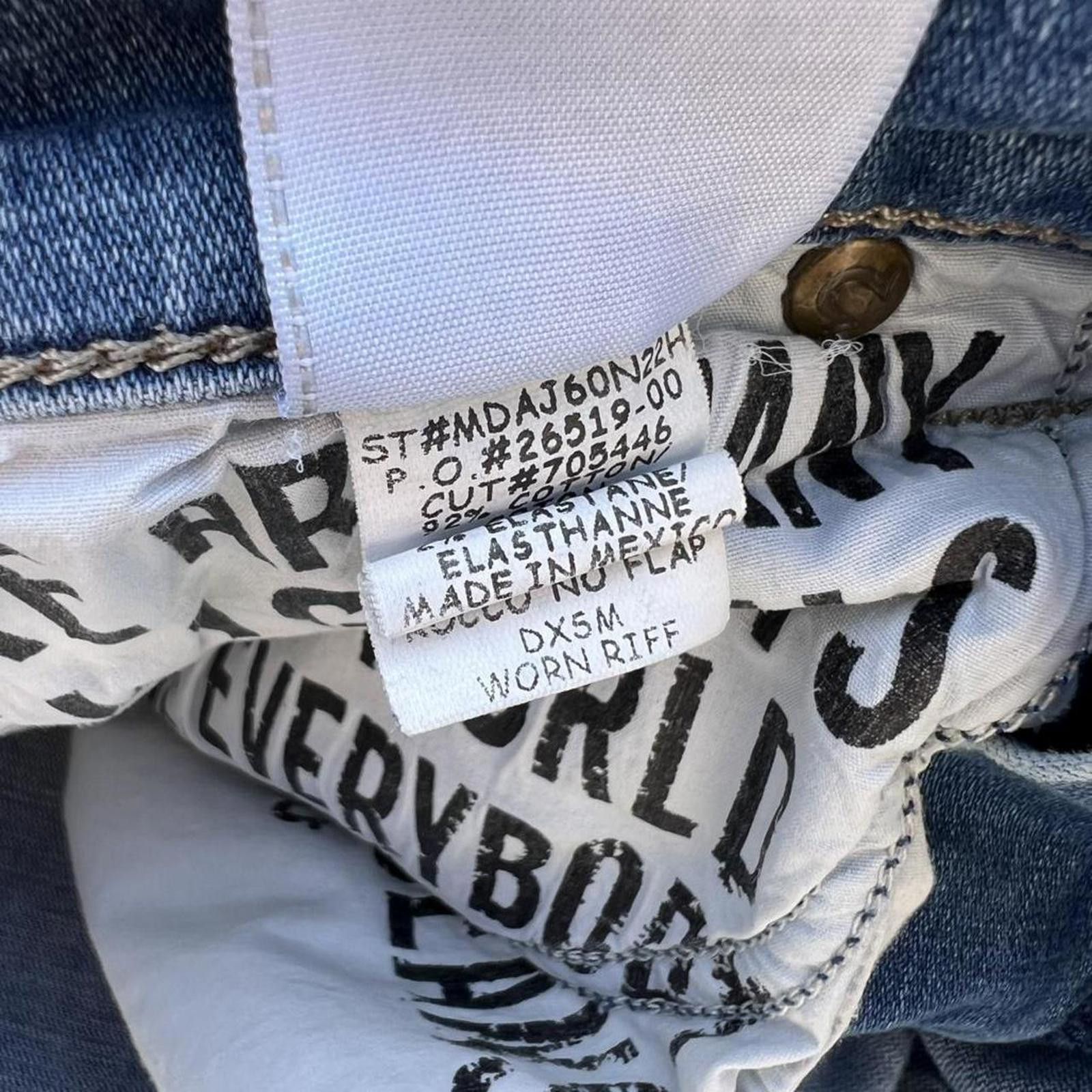 True Religion True Religion Distressed Light Wash Relaxed Skinny Jeans 32 Size US 32 / EU 48 - 5 Thumbnail