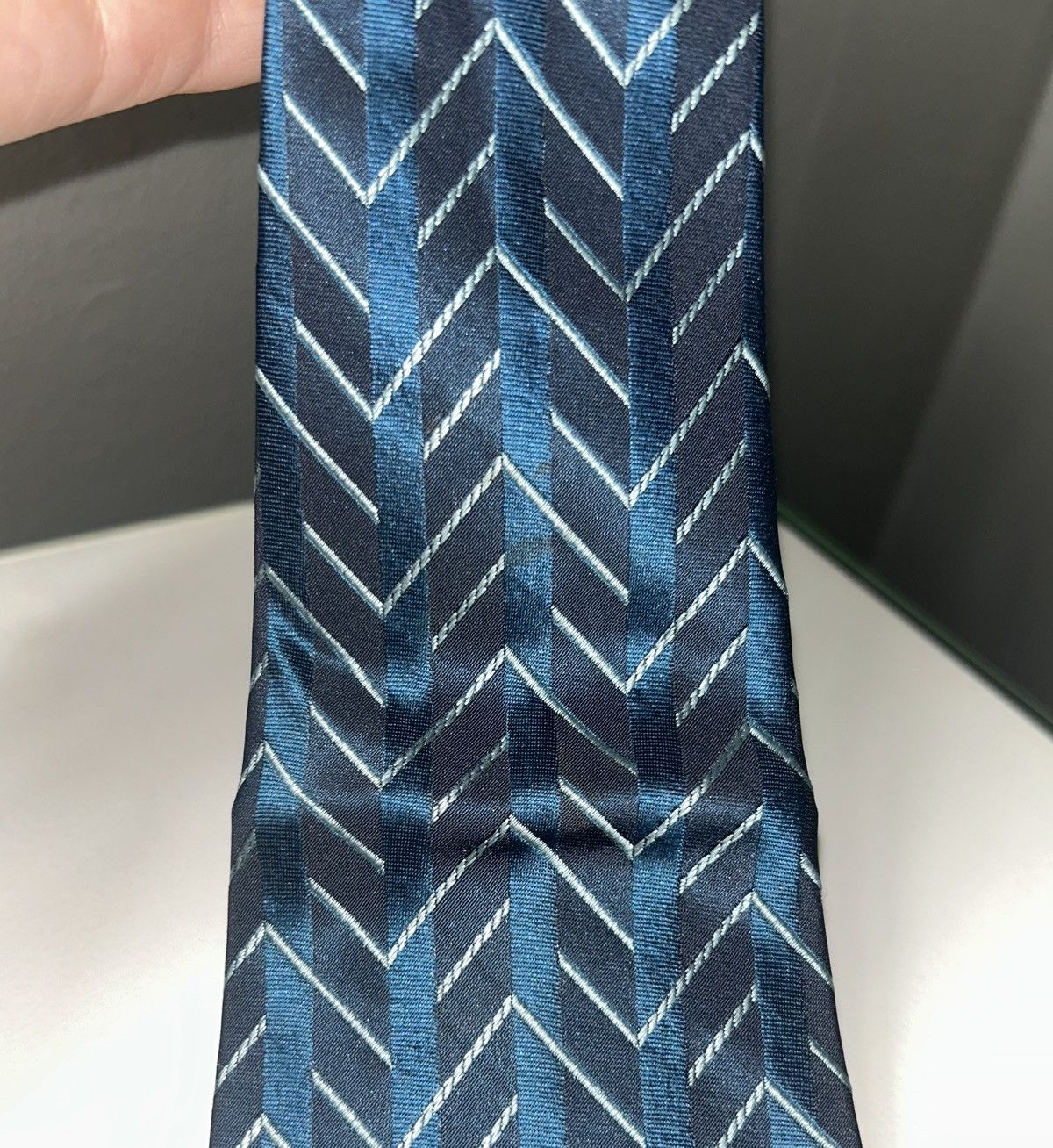 Valentino Valentino Blue Chevron Silk Neck Tie Size ONE SIZE - 11 Thumbnail