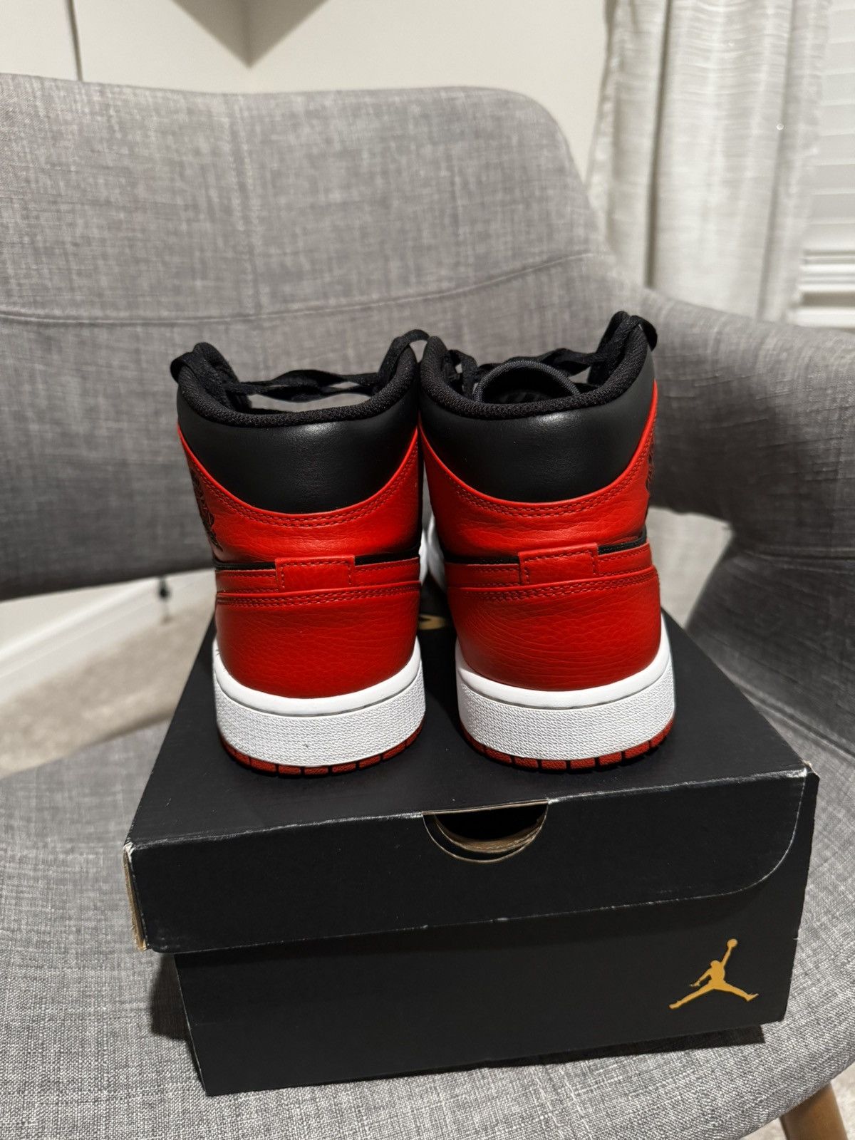 Jordan Brand Air Jordan 1 Mid Size US 9 / EU 42 - 9 Thumbnail