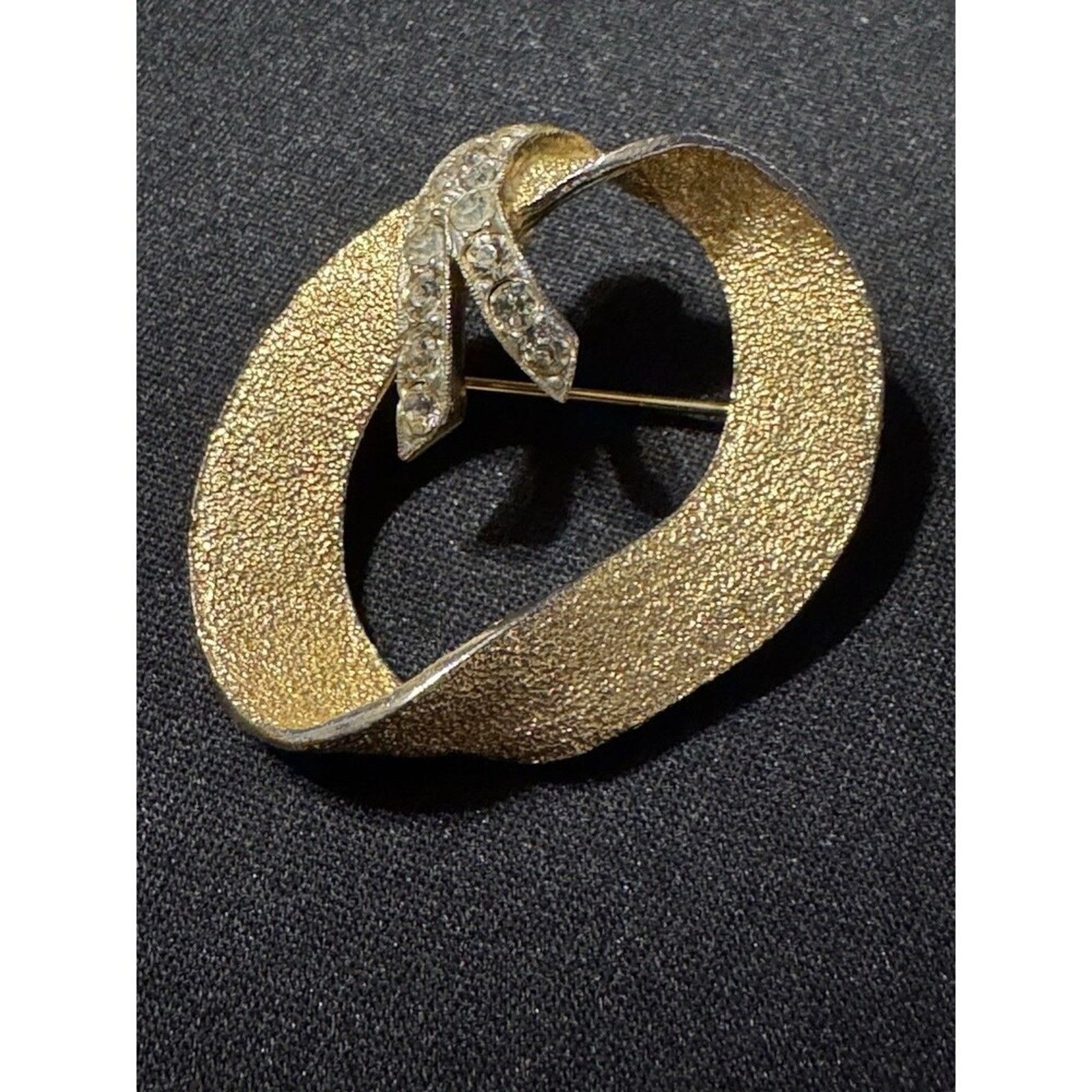 Other BSK Gold Tone Brooch Size ONE SIZE - 1 Thumbnail