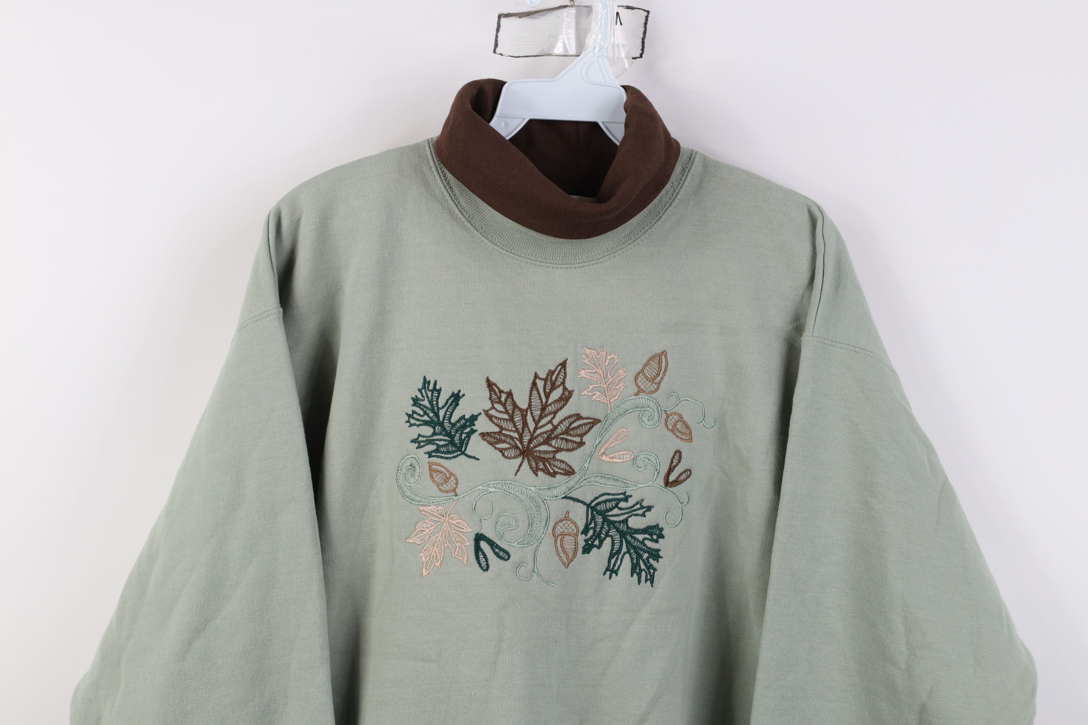 Vintage Vintage 90s Streetwear Fall Leaf Acorn Turtleneck Sweatshirt Size M / US 6-8 / IT 42-44 - 2 Thumbnail