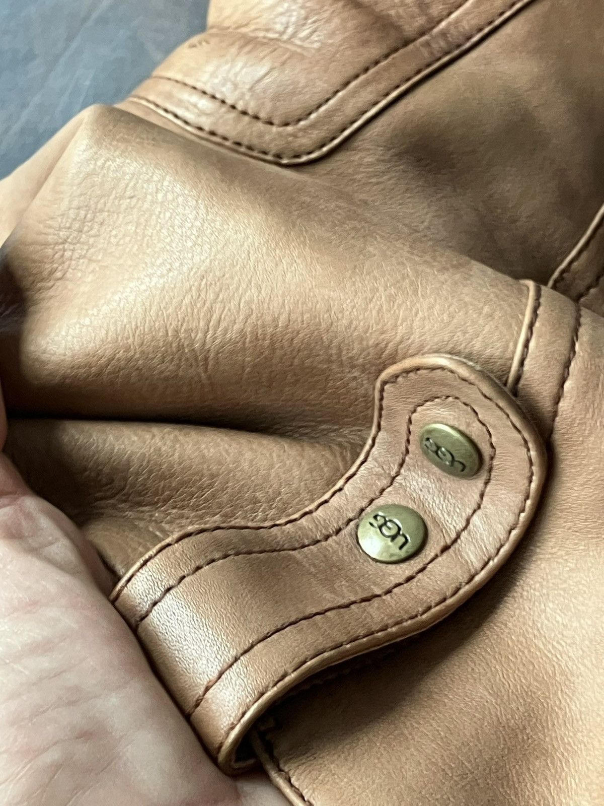 Ugg UGG Soft Leather Mid-Calf Boots in Camel Colour Size US 9 / IT 39 - 21 Thumbnail