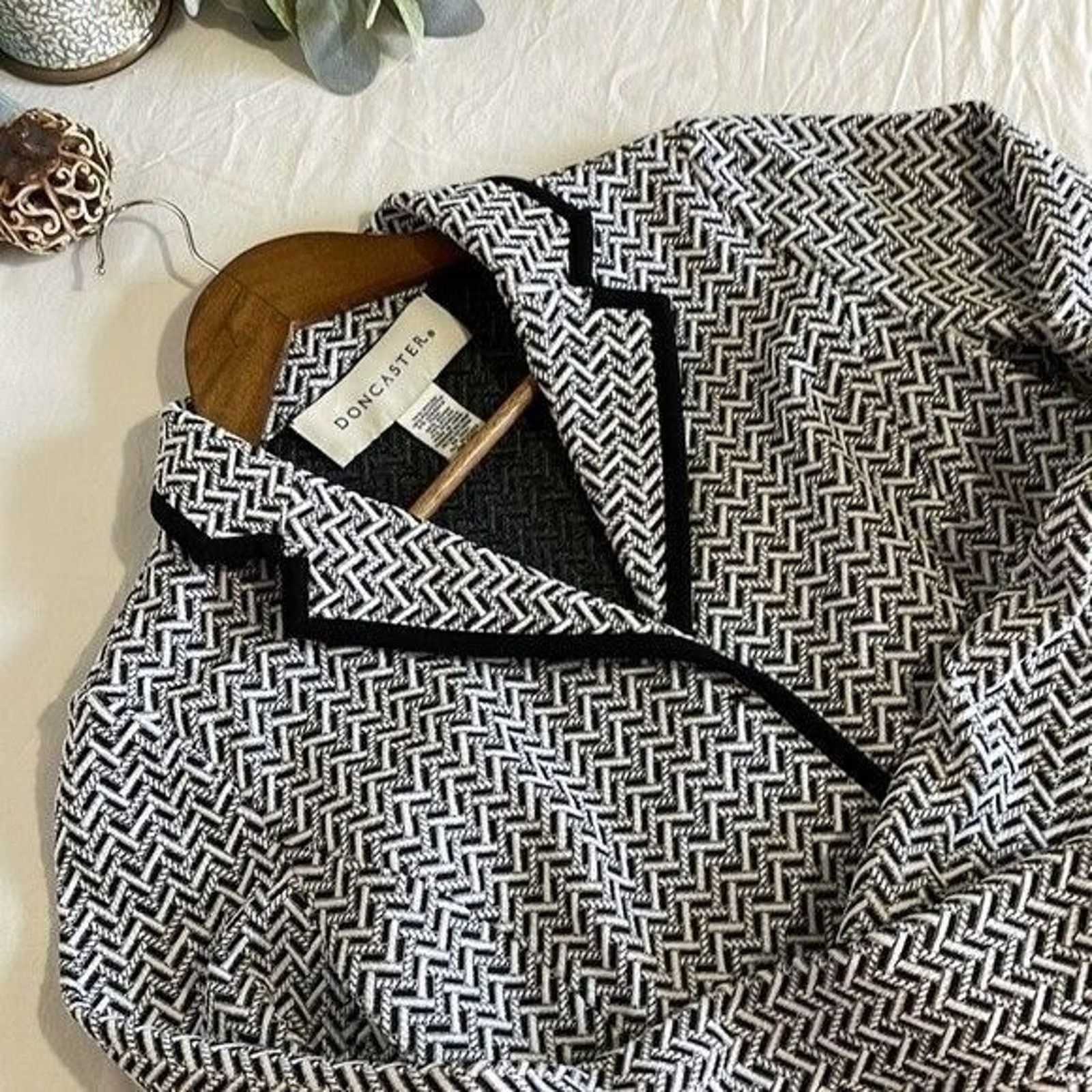 Unknown London Doncaster Tailored Blazer Jacket White and Navy Size 4 Size S / US 4 / IT 40 - 5 Thumbnail