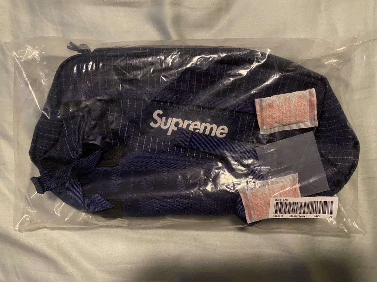 image of Supreme Ss24B15 Waist Bag Navy, Men's